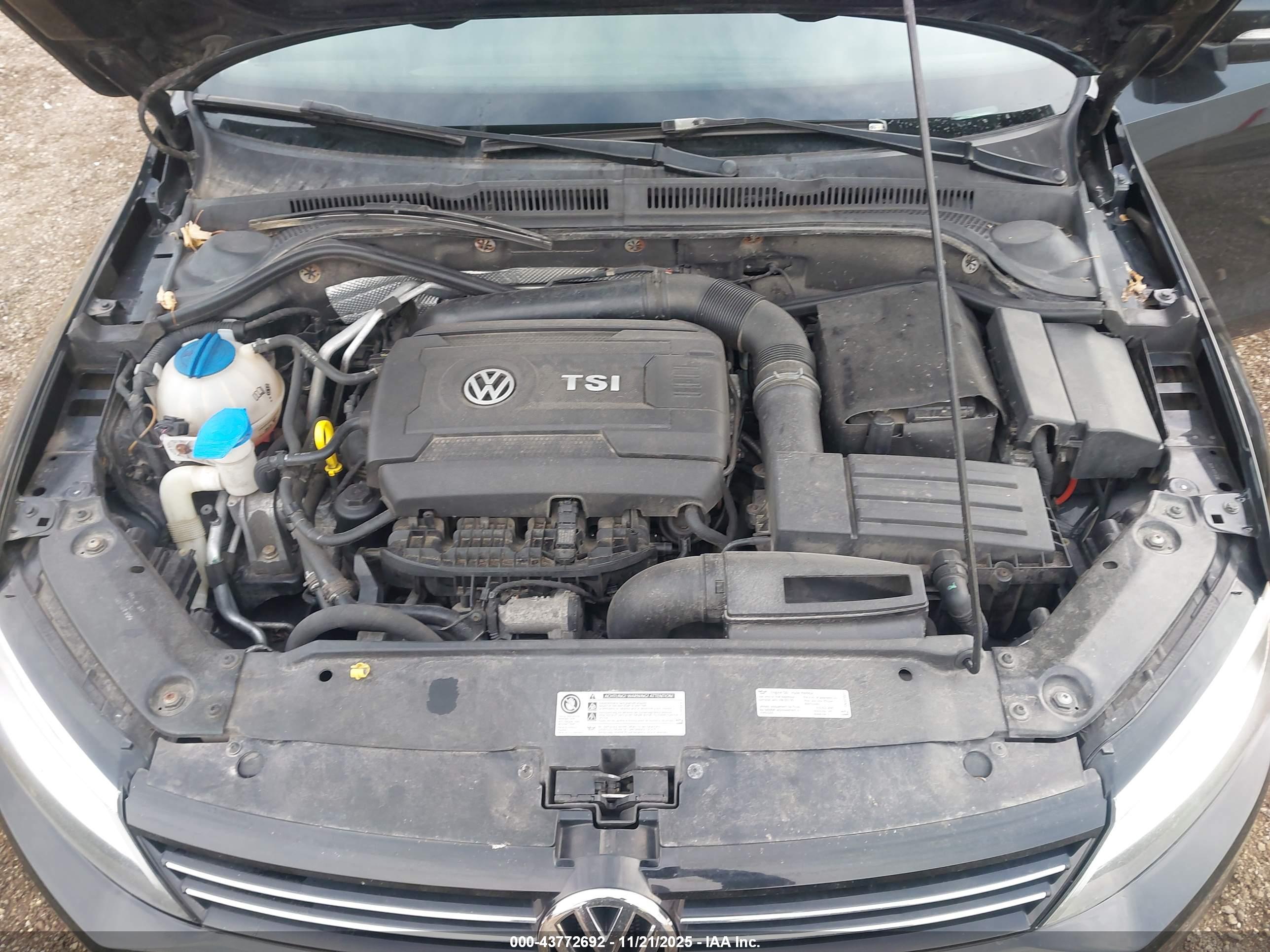 VOLKSWAGEN JETTA image 10