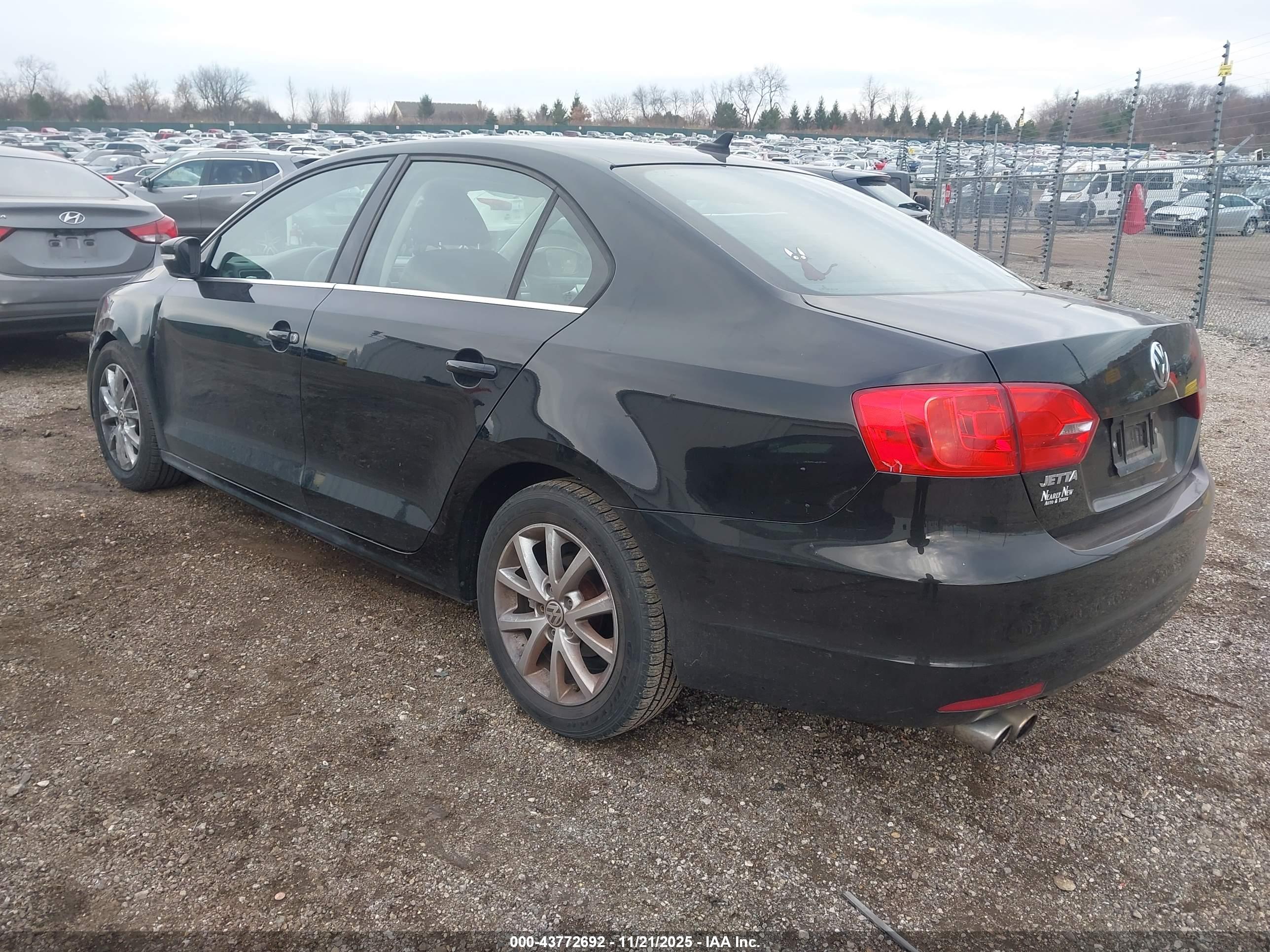 VOLKSWAGEN JETTA image 3