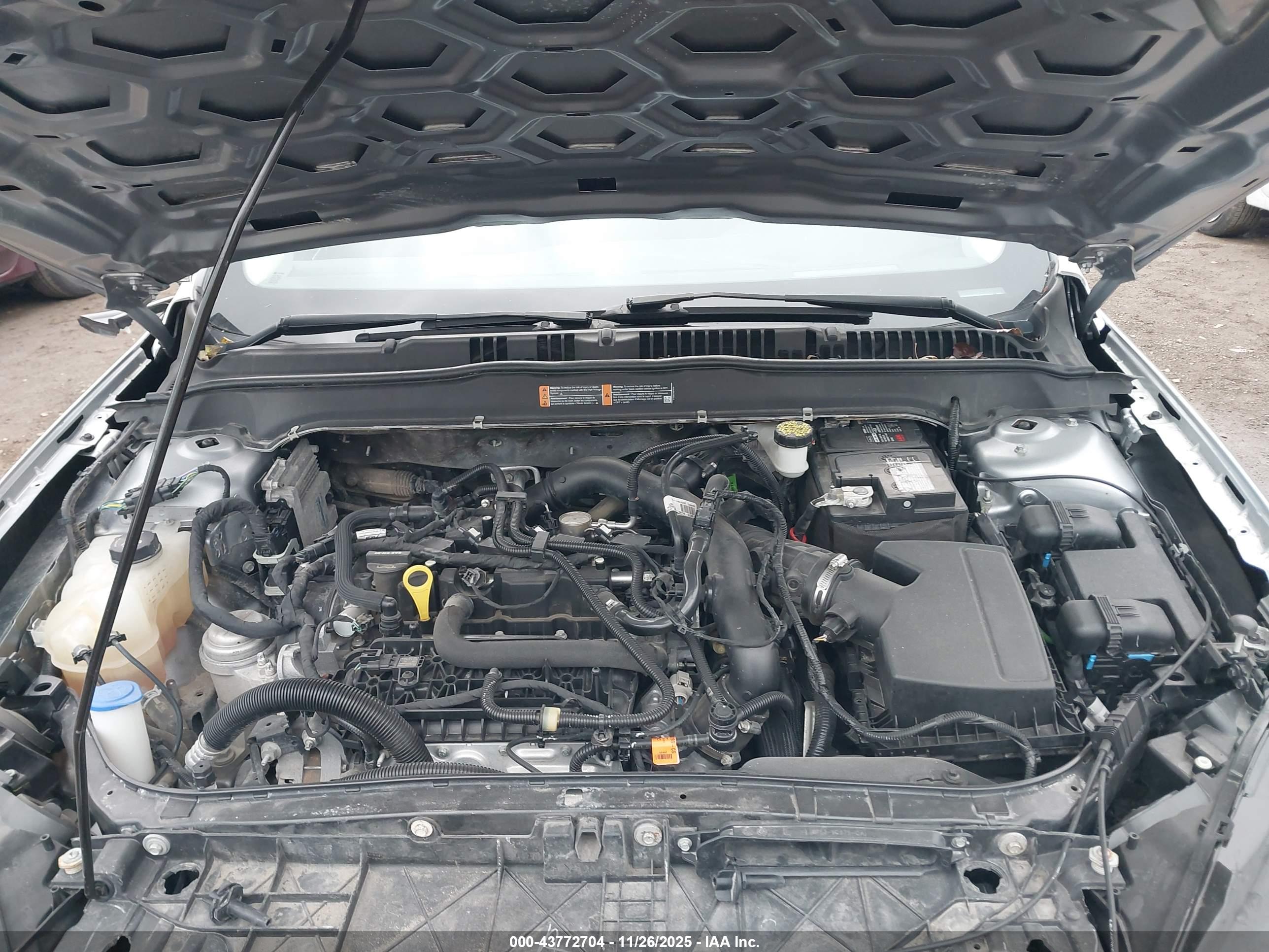 FORD FUSION image 10