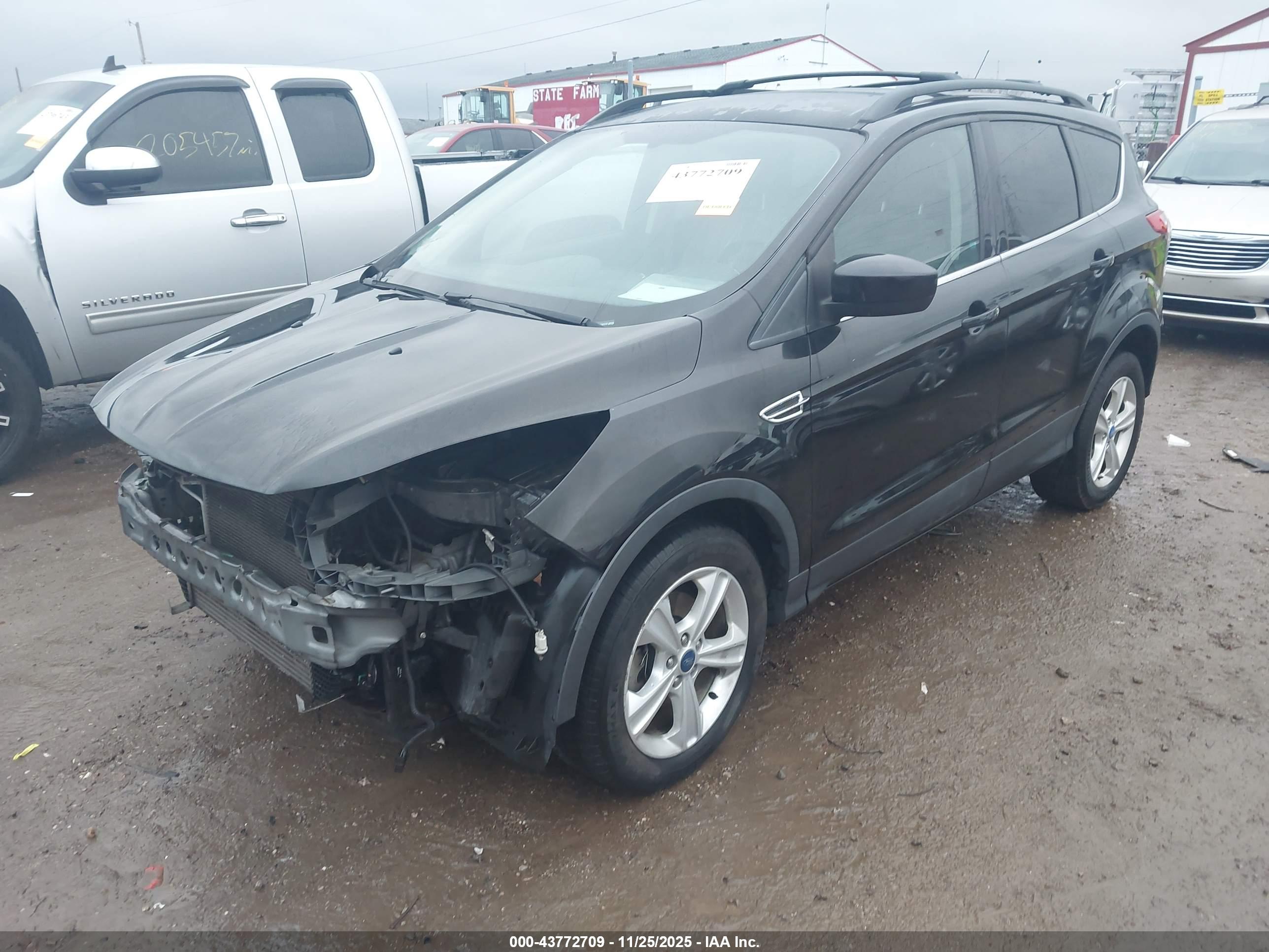 FORD ESCAPE image 2