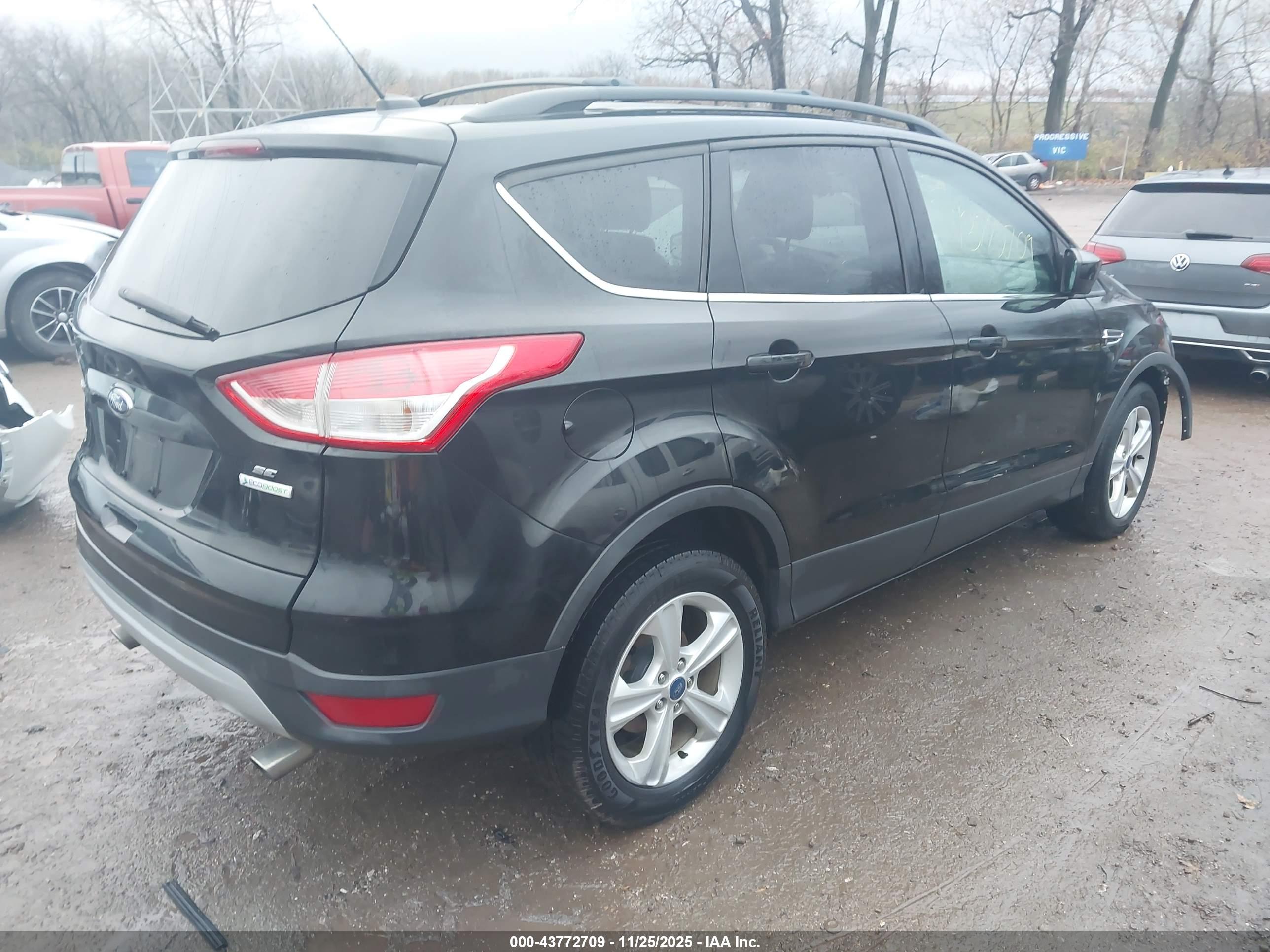 FORD ESCAPE image 4