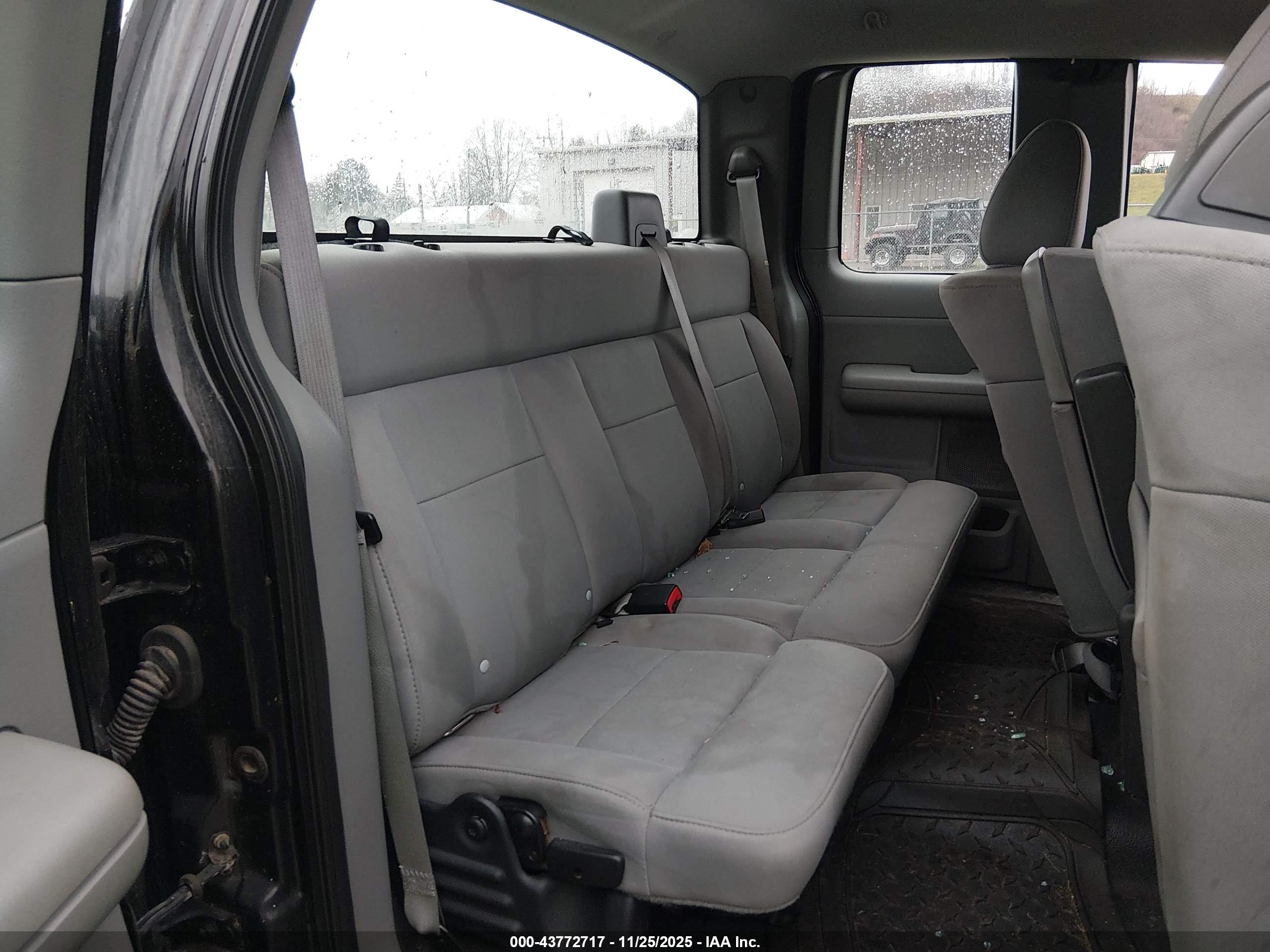FORD F-150 image 8