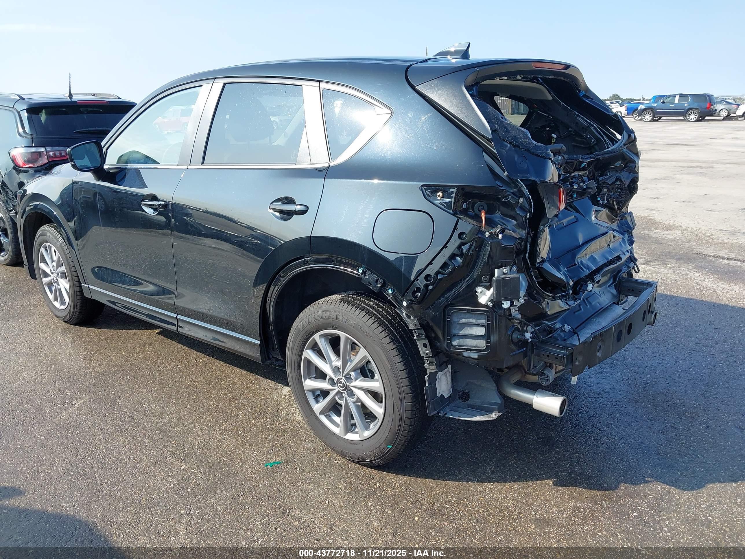 MAZDA CX-5 image 3