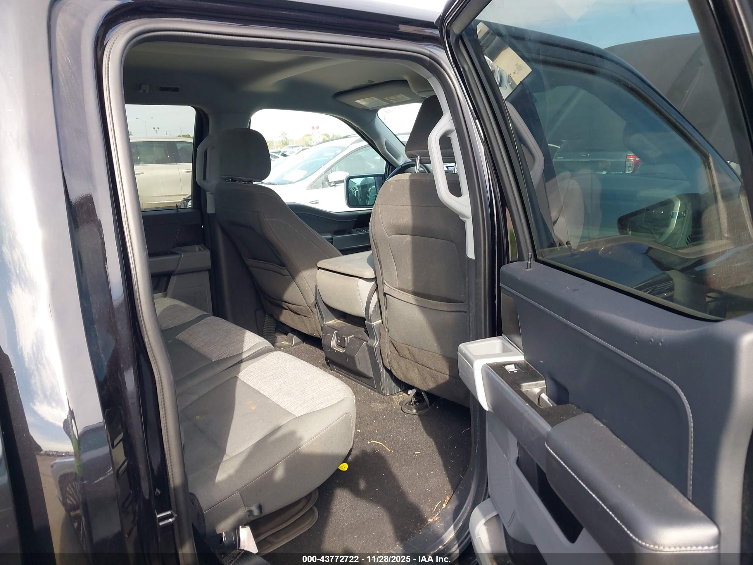 FORD F-150 image 8