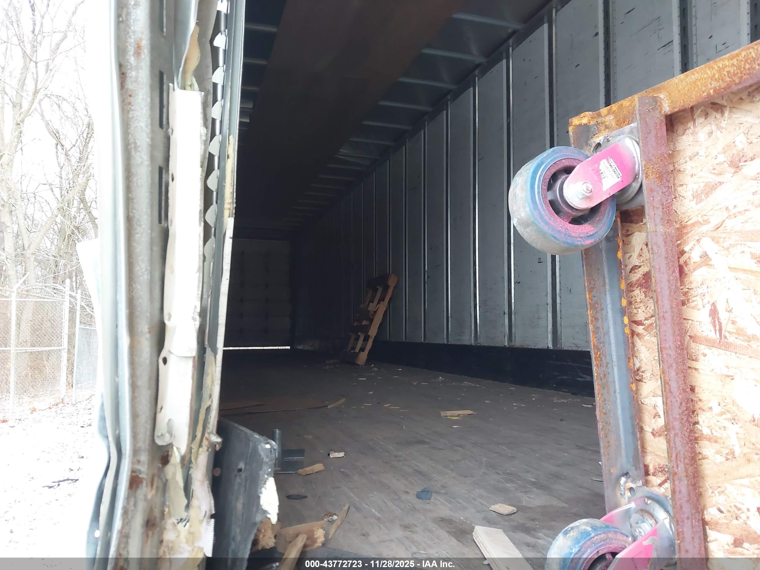 UTILITY TRAILER image 5