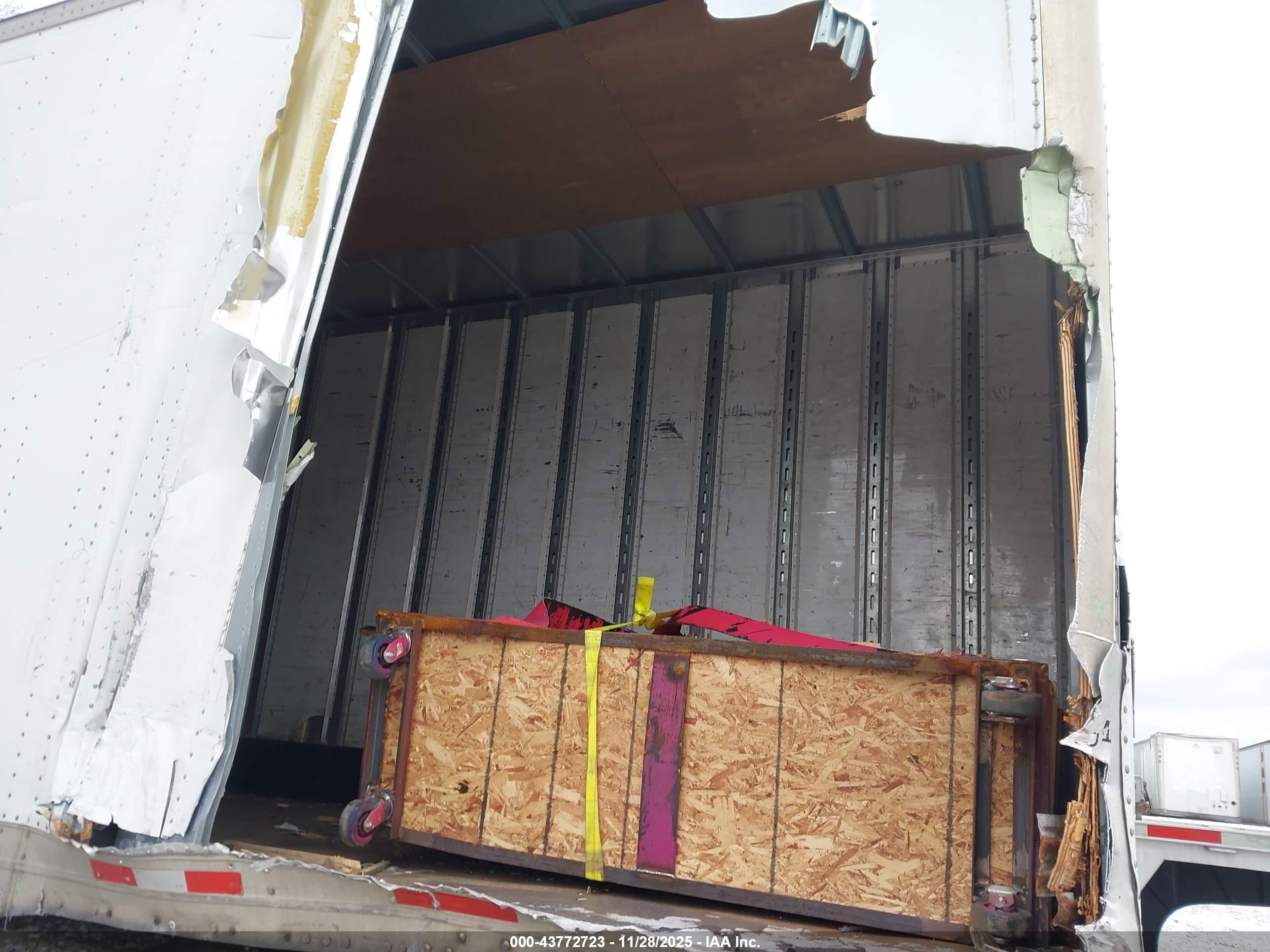 UTILITY TRAILER image 6