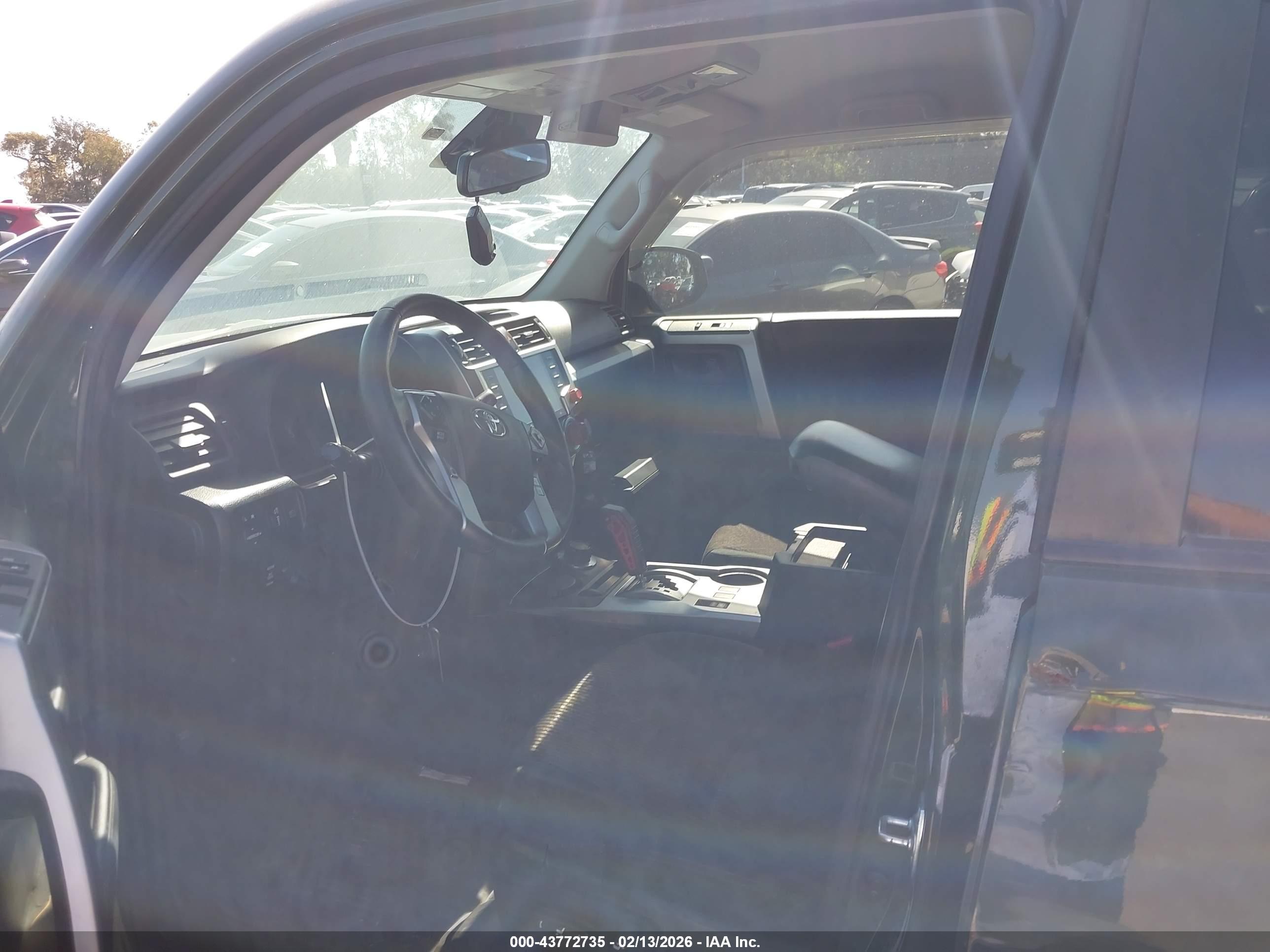 TOYOTA 4RUNNER image 5