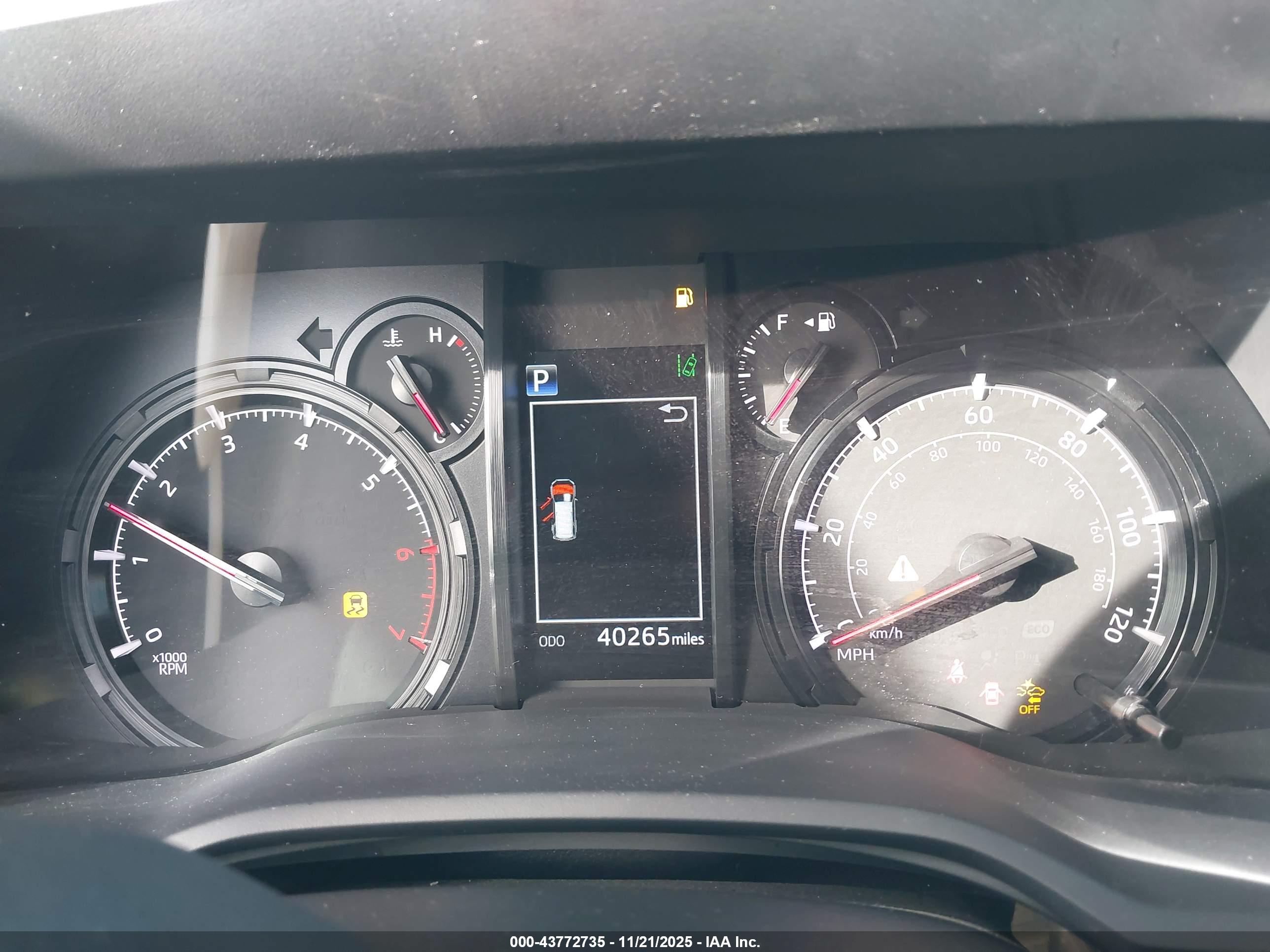 TOYOTA 4RUNNER image 7