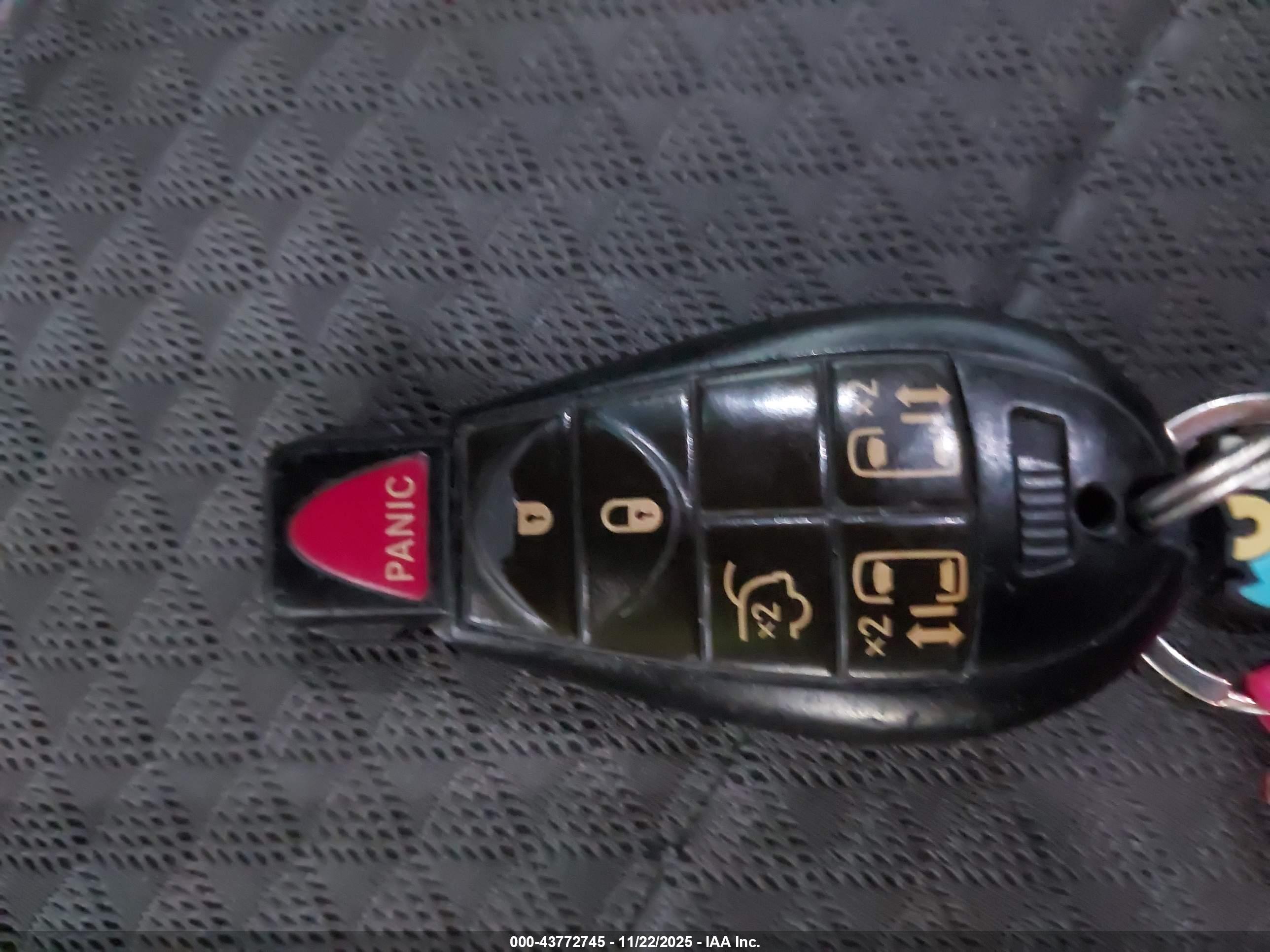 CHRYSLER TOWN image 11