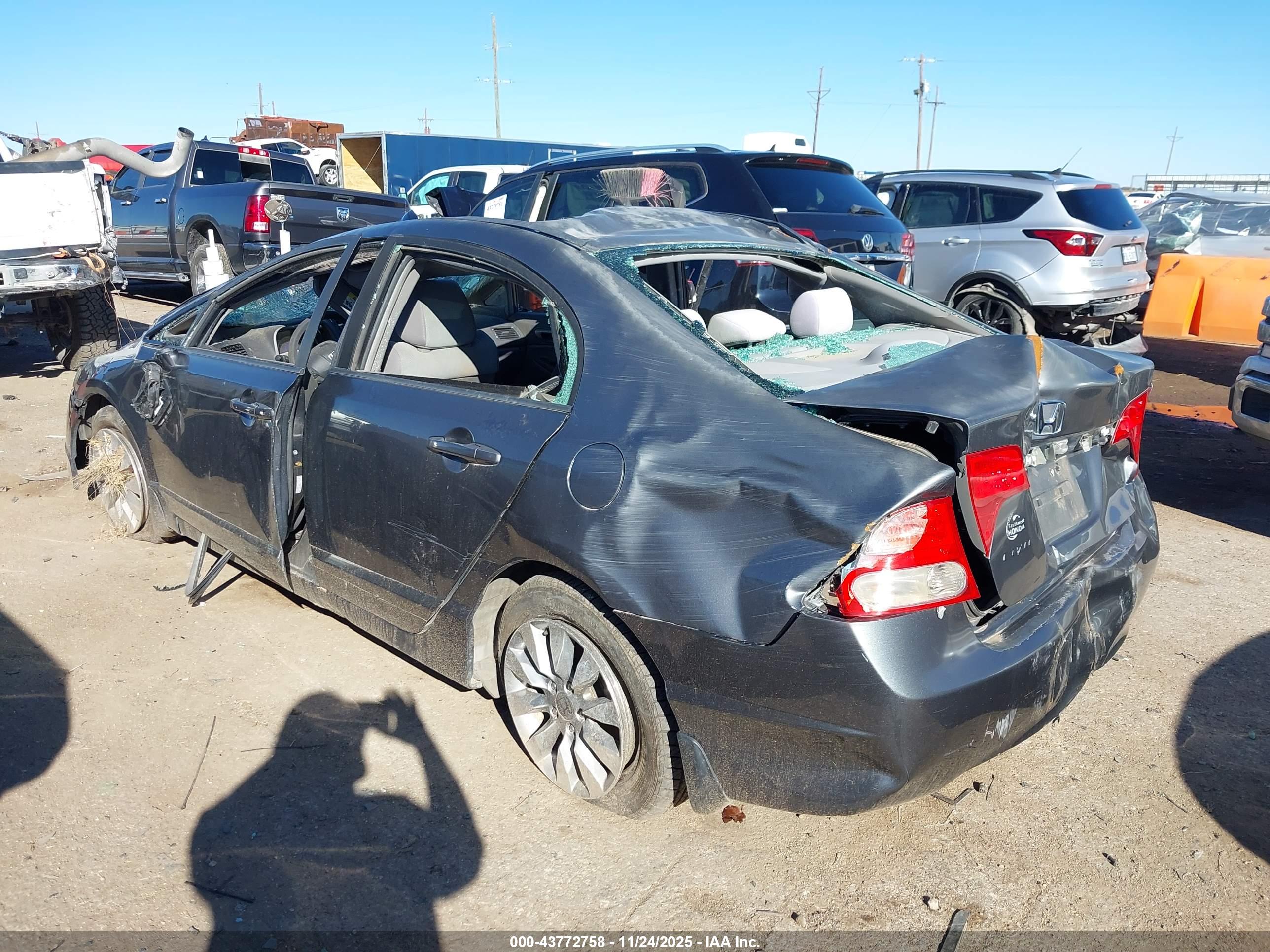 HONDA CIVIC image 3