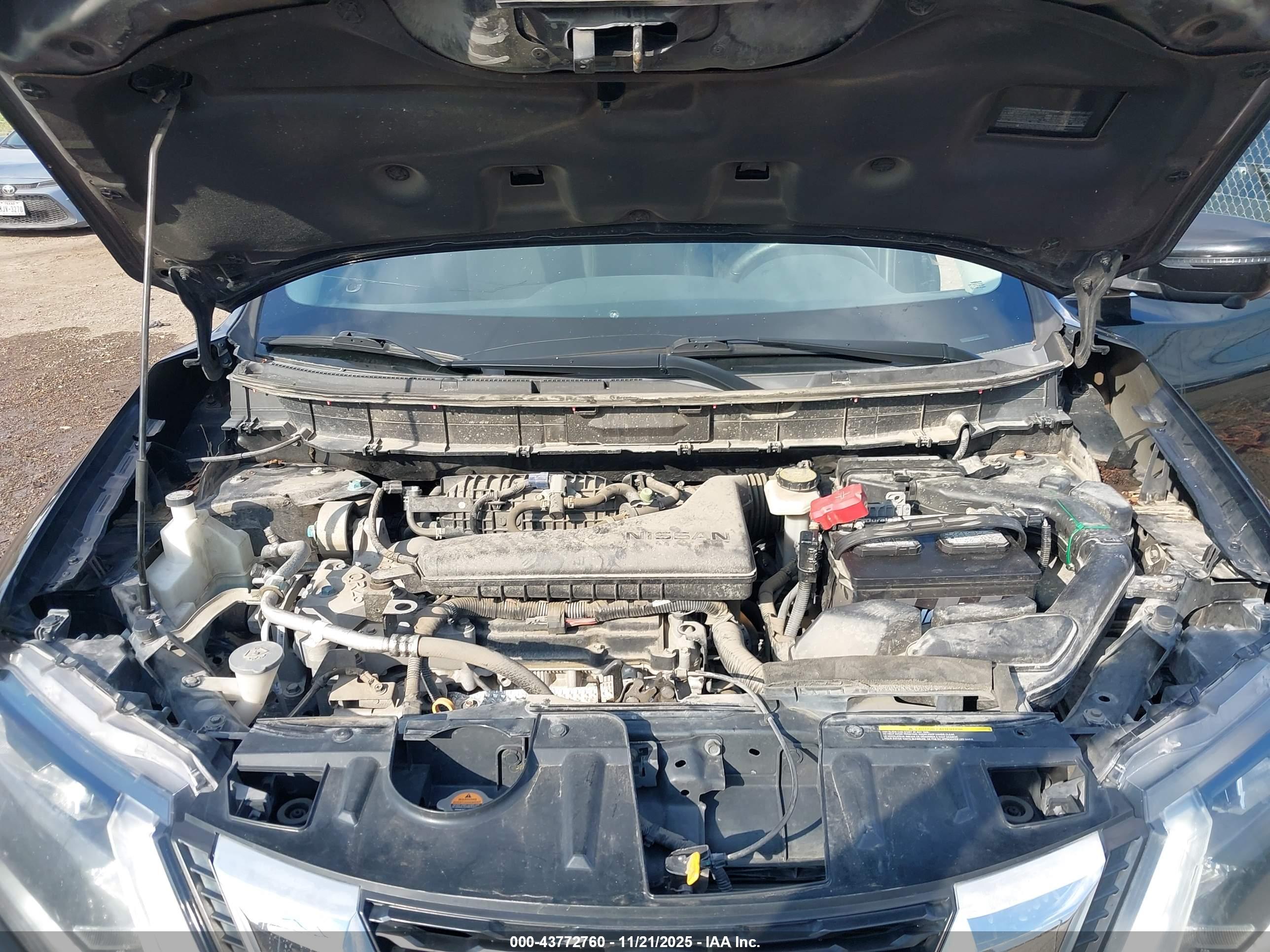 NISSAN ROGUE image 10