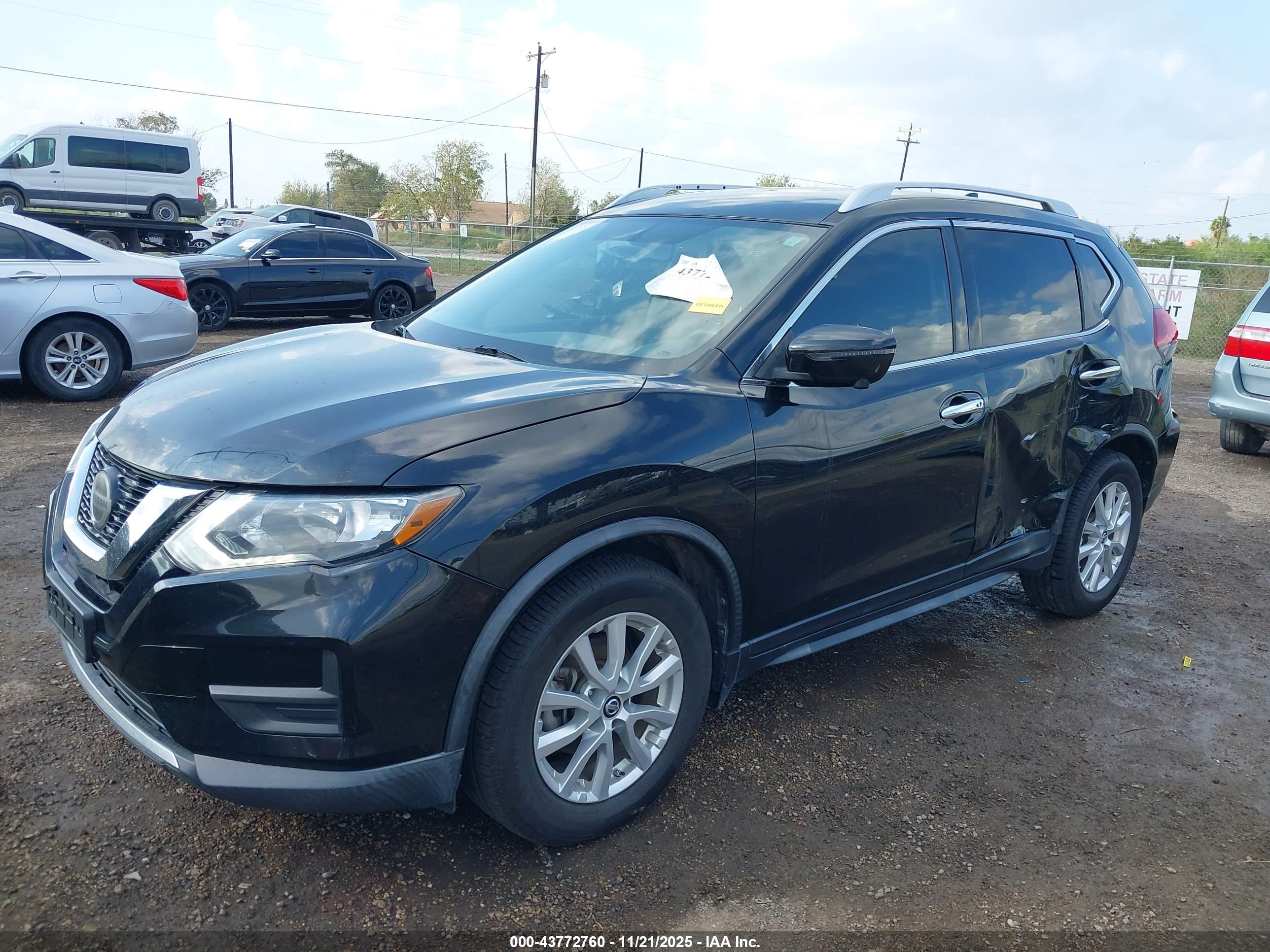 NISSAN ROGUE image 6