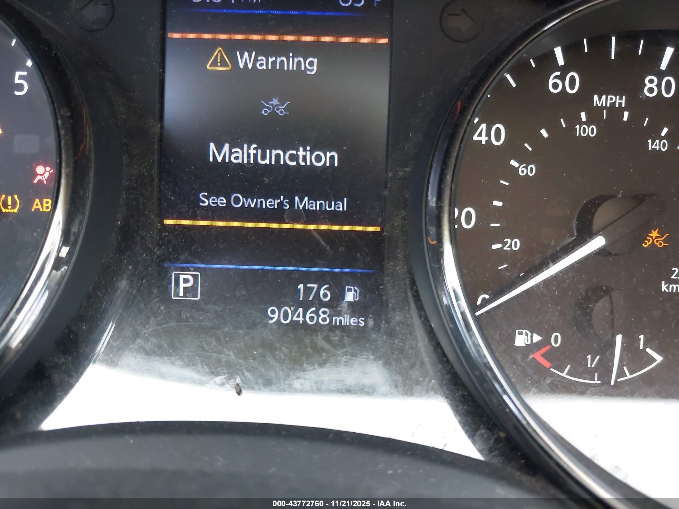 NISSAN ROGUE image 7