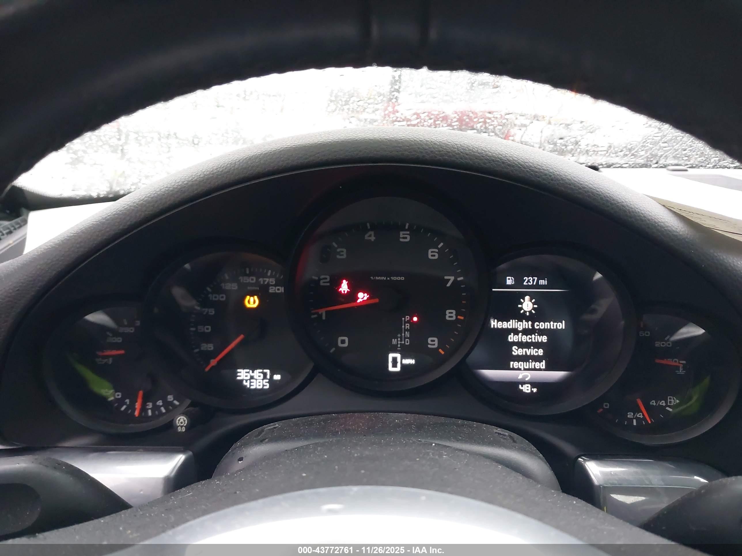 PORSCHE 911 image 7