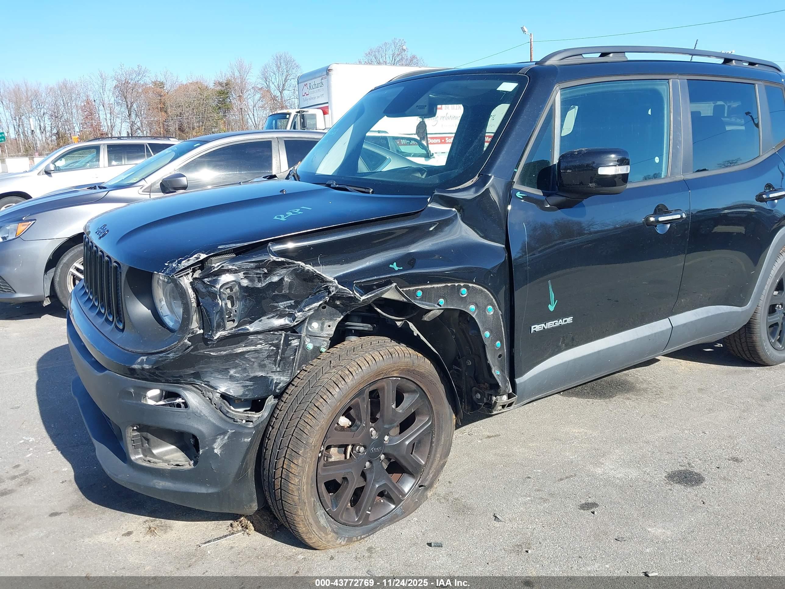 JEEP RENEGADE image 6