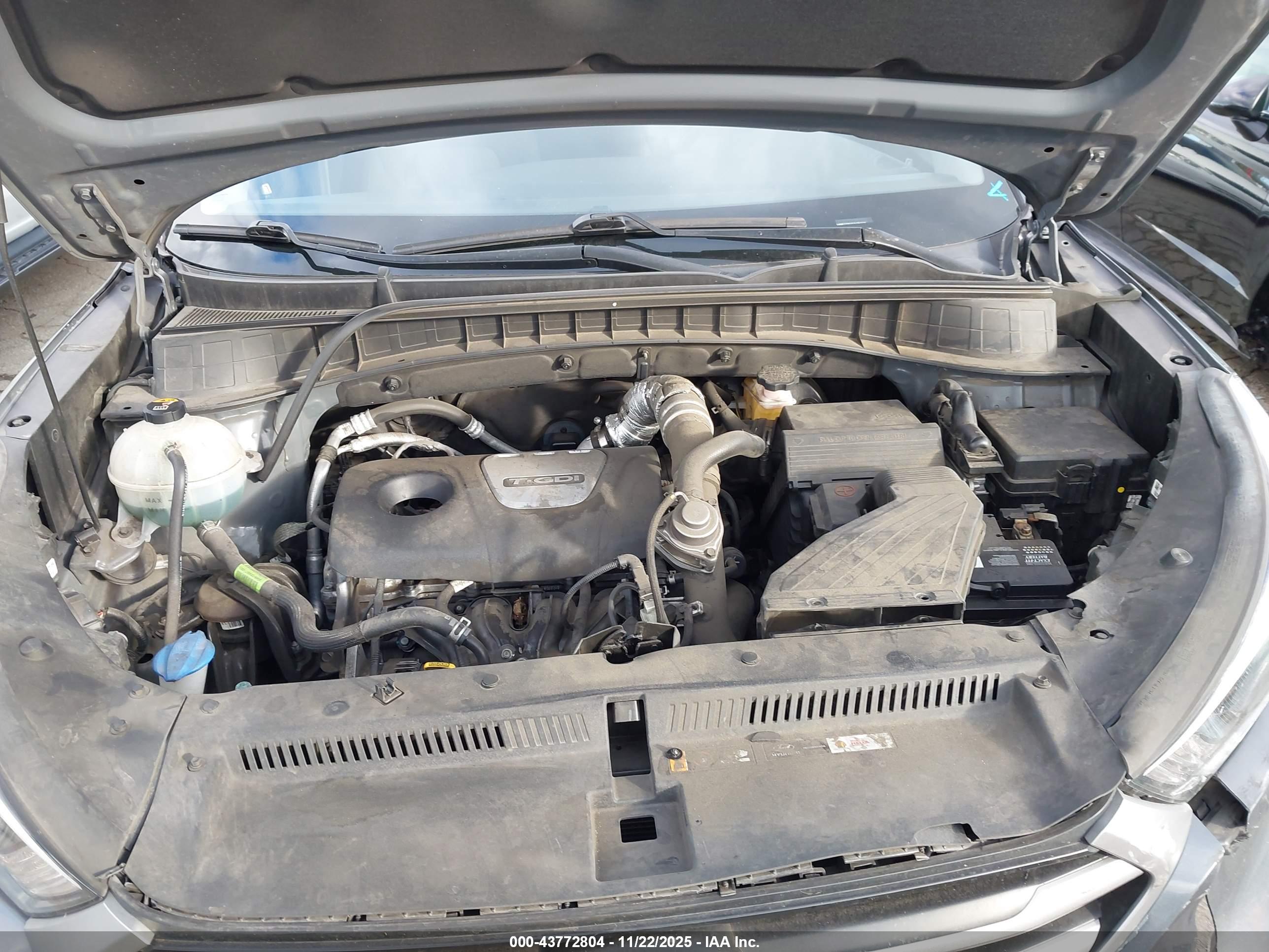 HYUNDAI TUCSON image 10