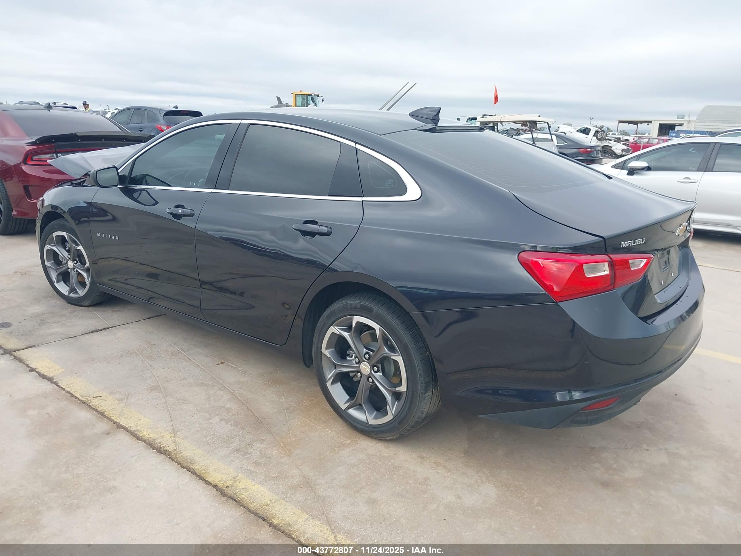 CHEVROLET MALIBU image 3