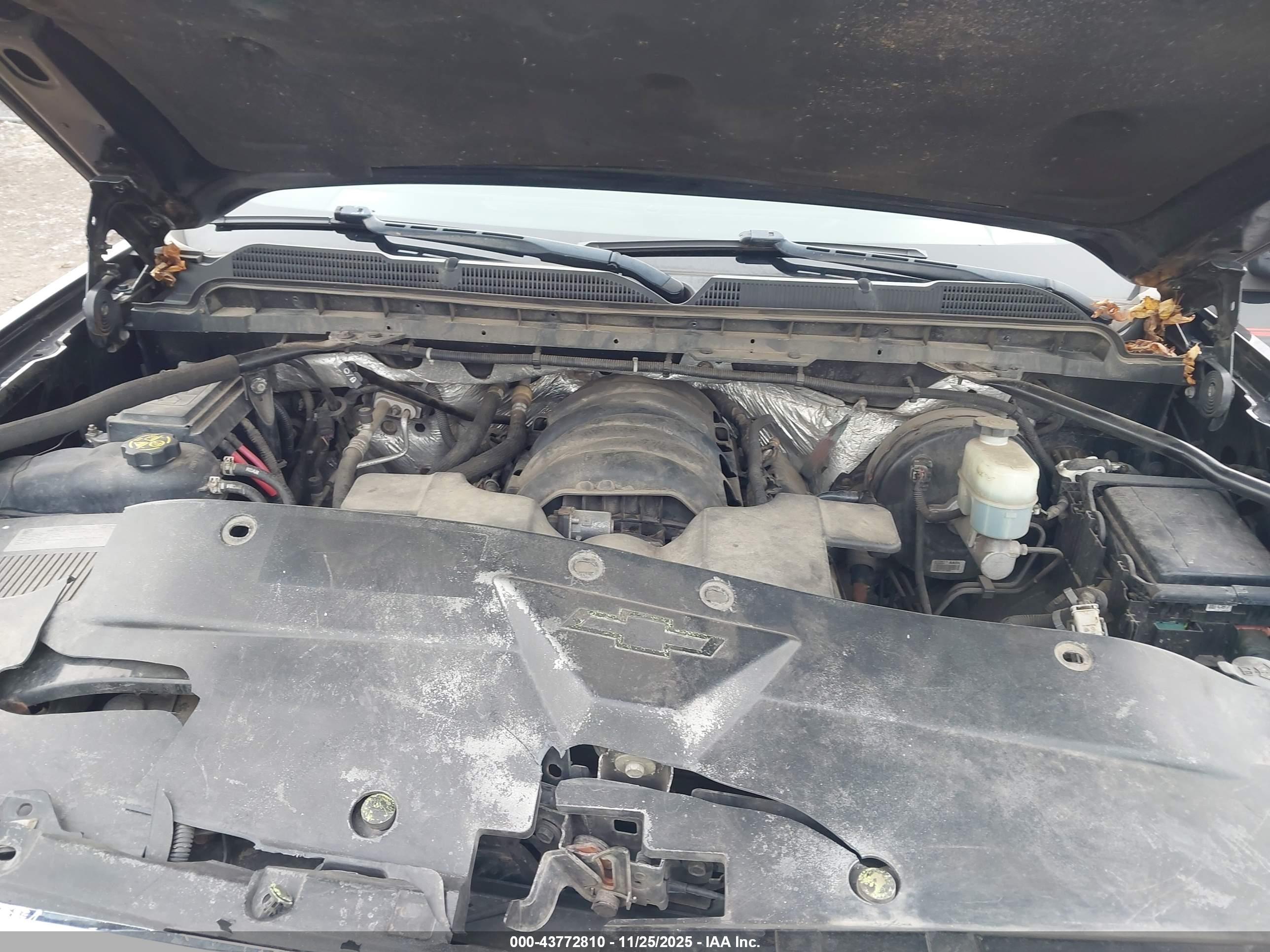 CHEVROLET SILVERADO image 10