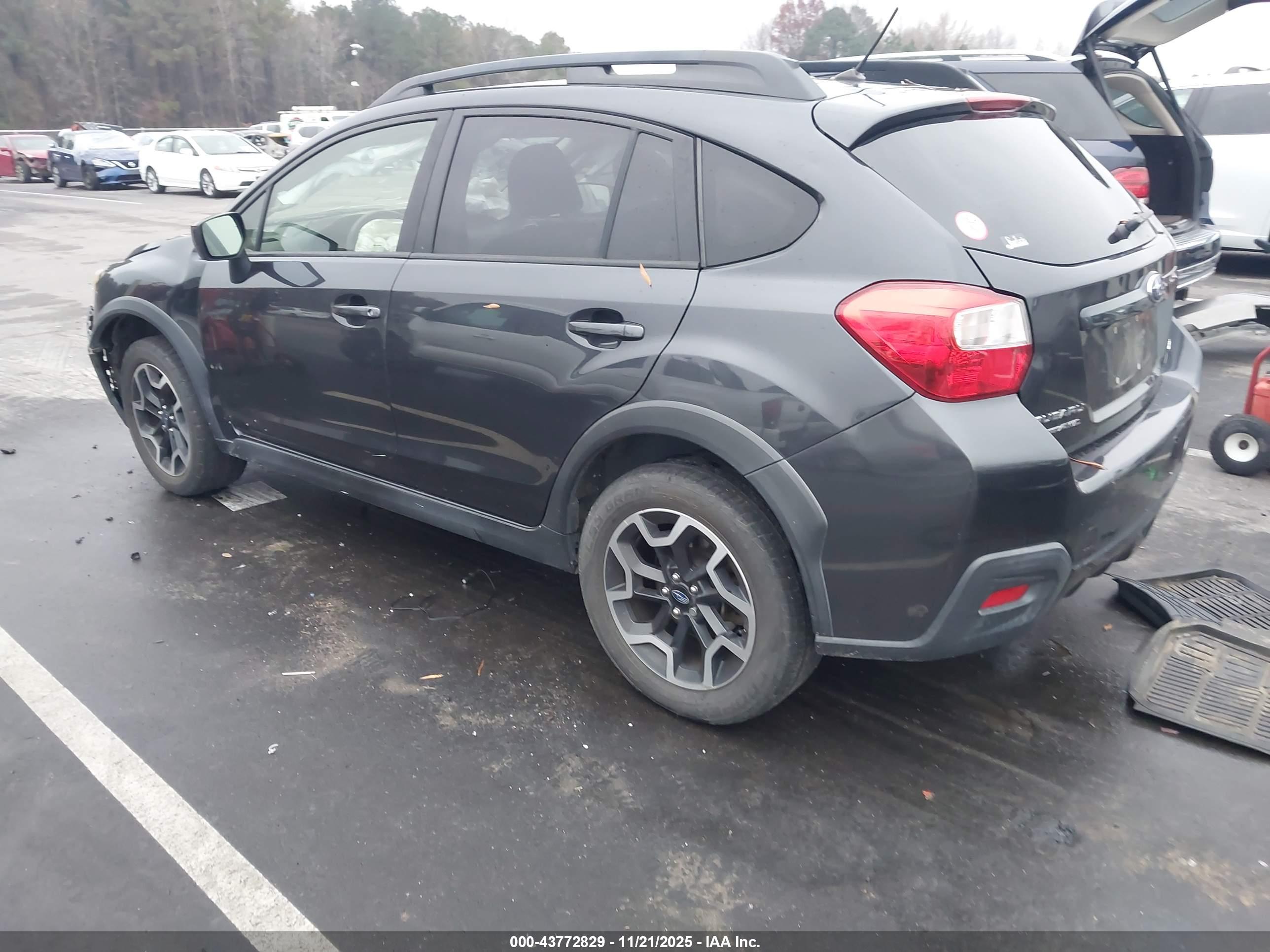 SUBARU CROSSTREK image 3