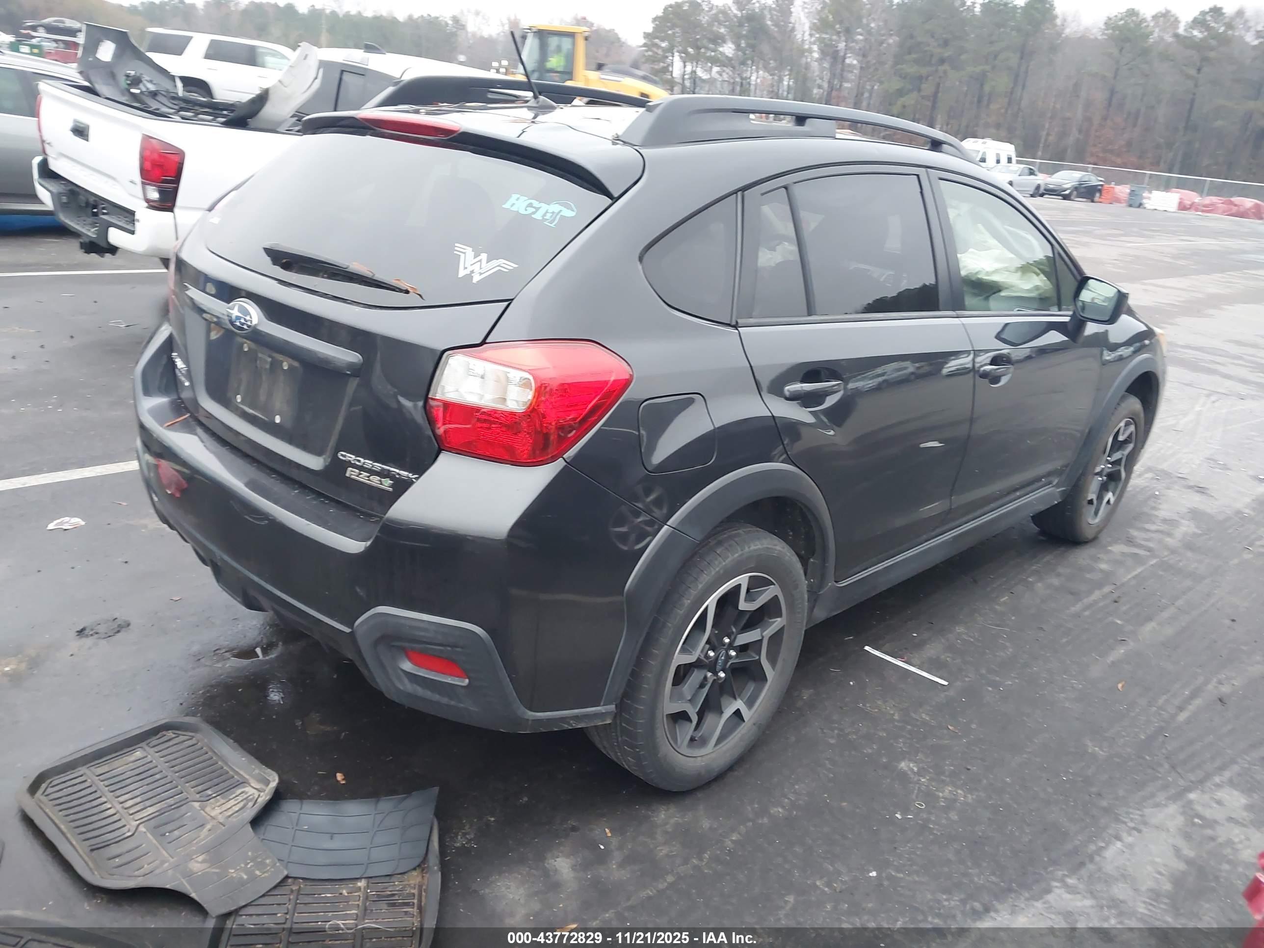 SUBARU CROSSTREK image 4
