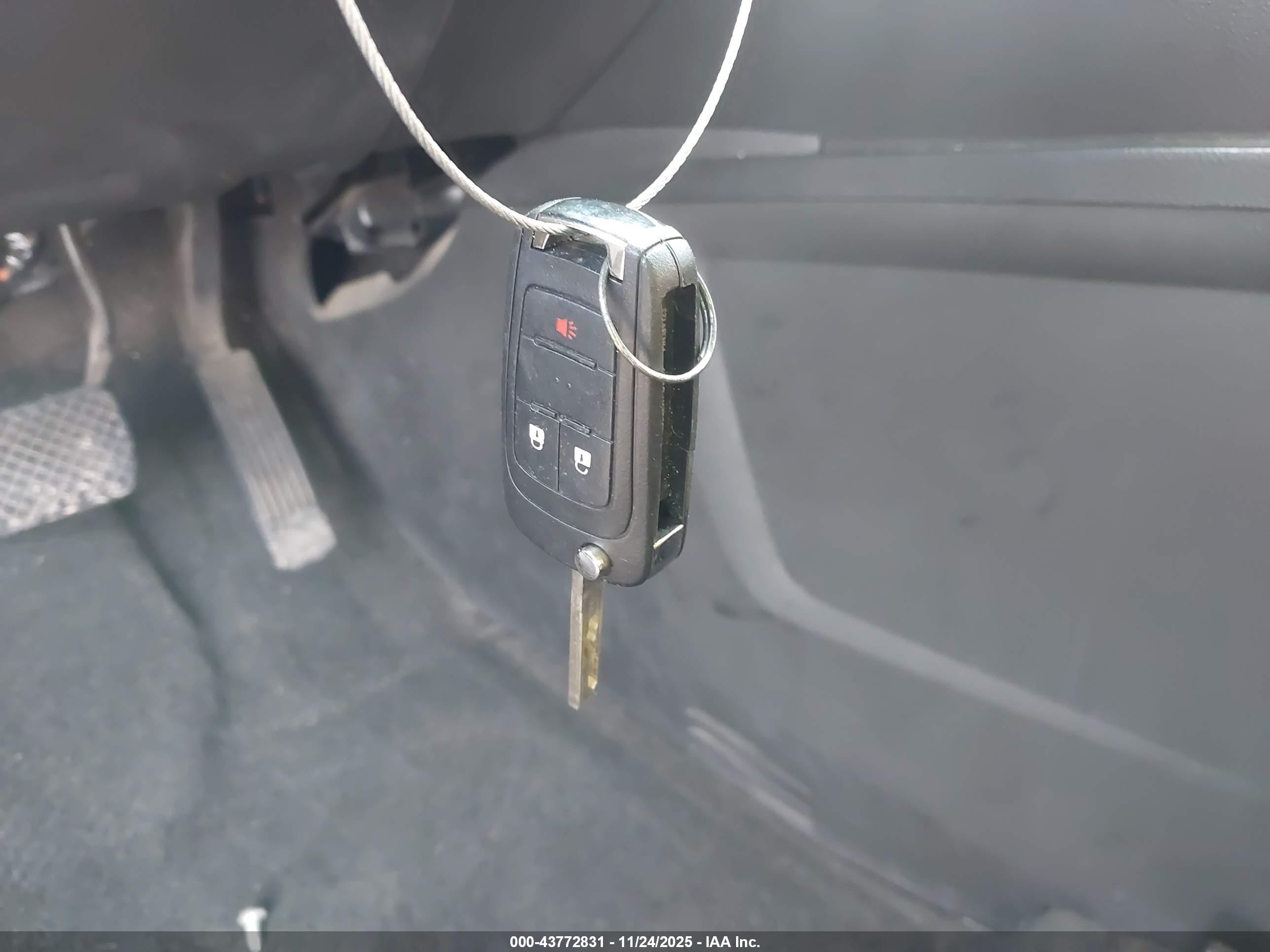 CHEVROLET EQUINOX image 11