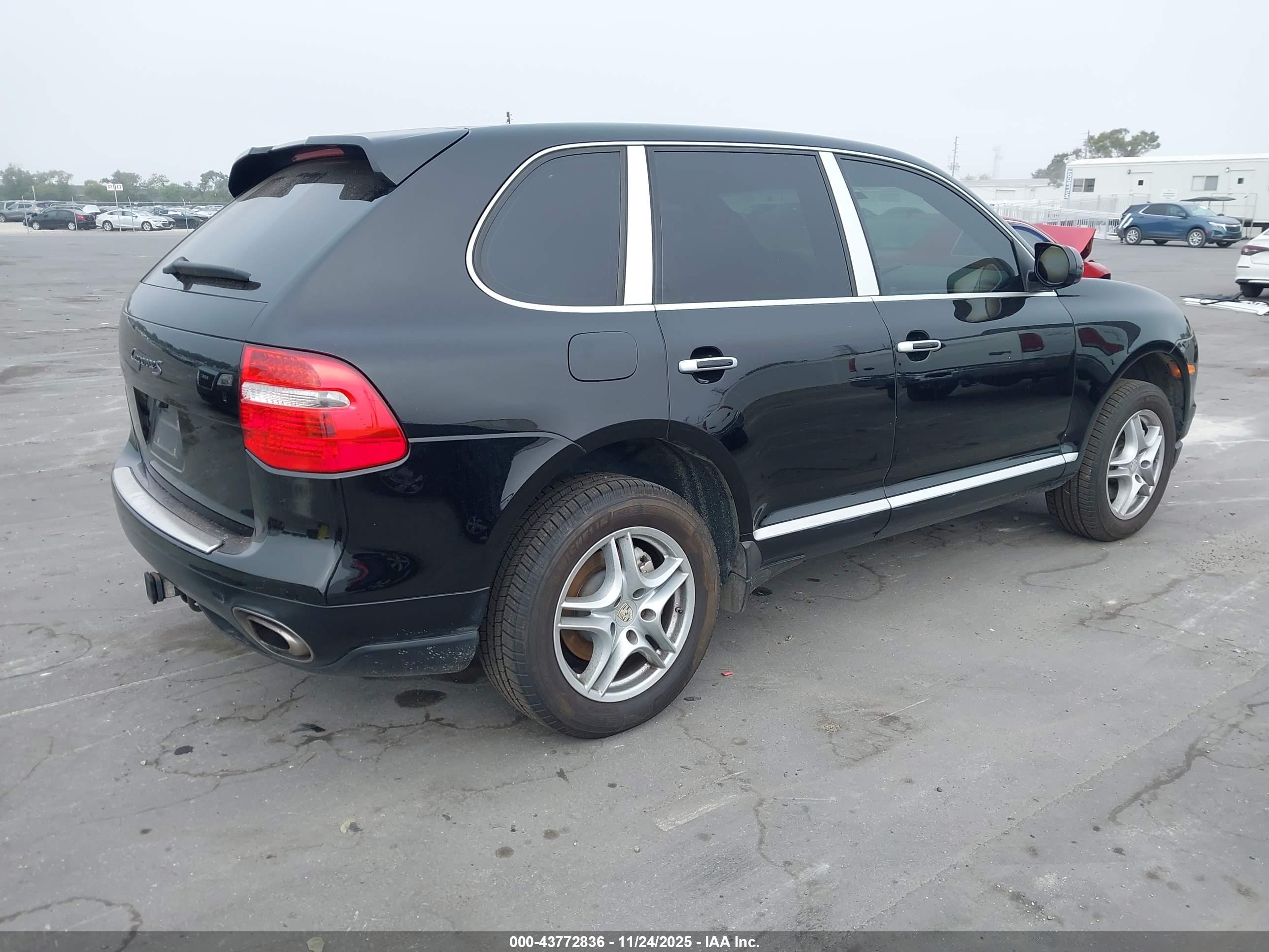 PORSCHE CAYENNE image 4
