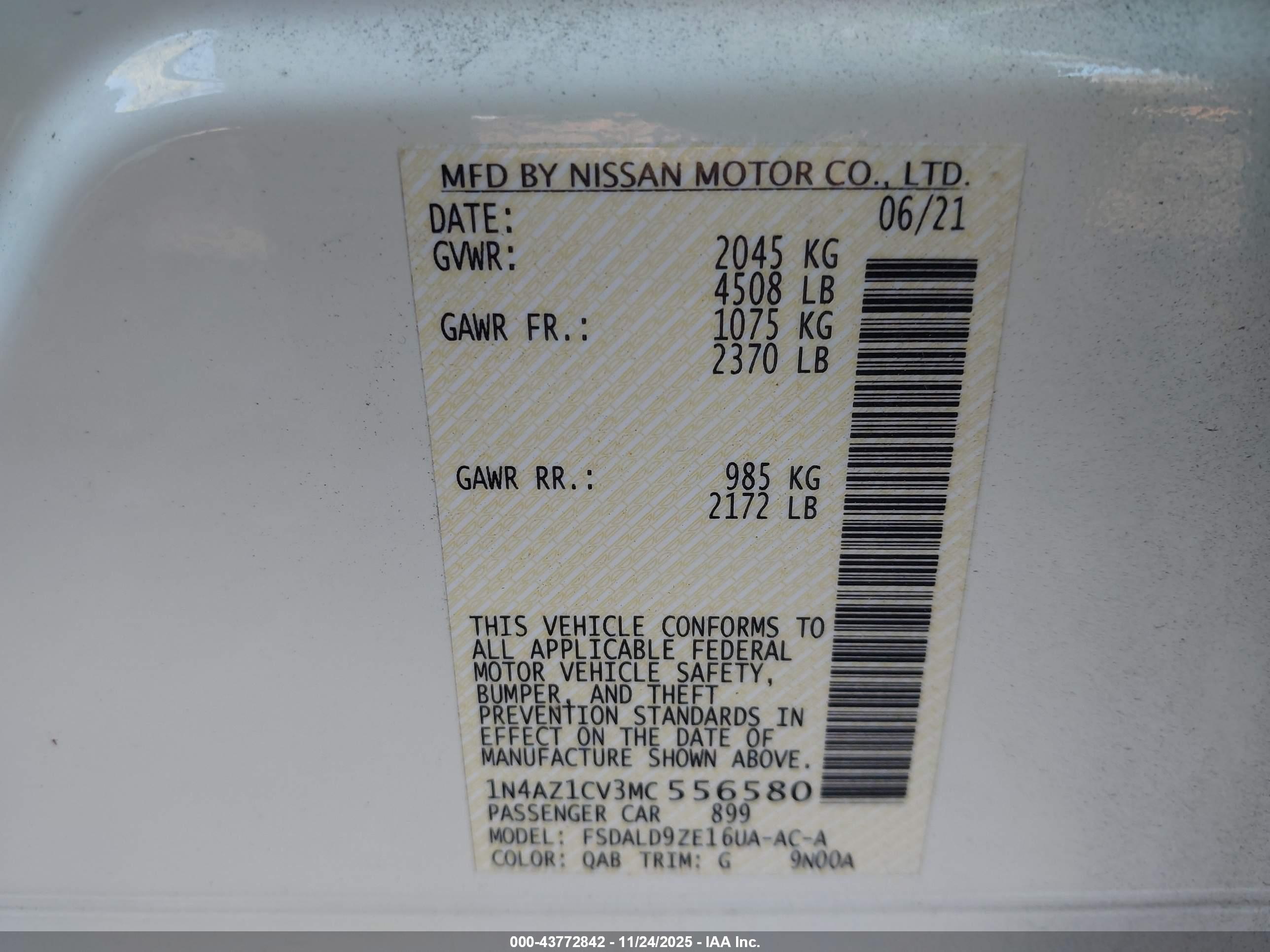 NISSAN LEAF image 9