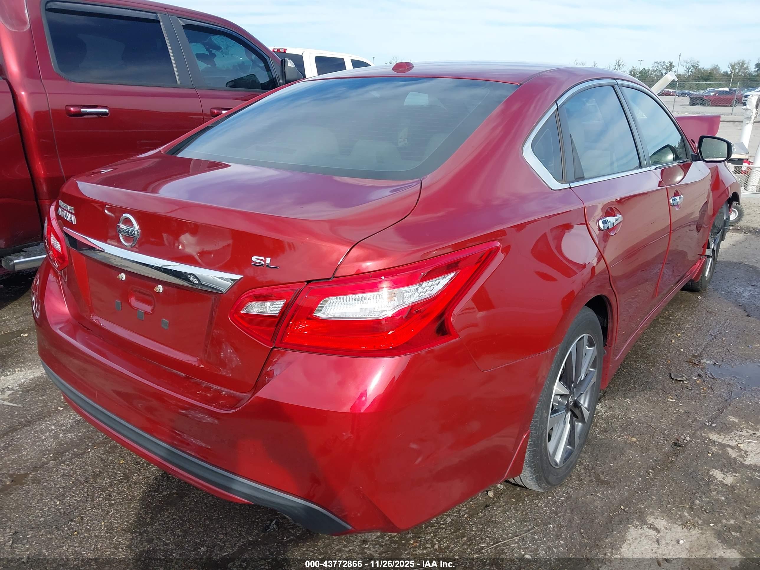 NISSAN ALTIMA image 4