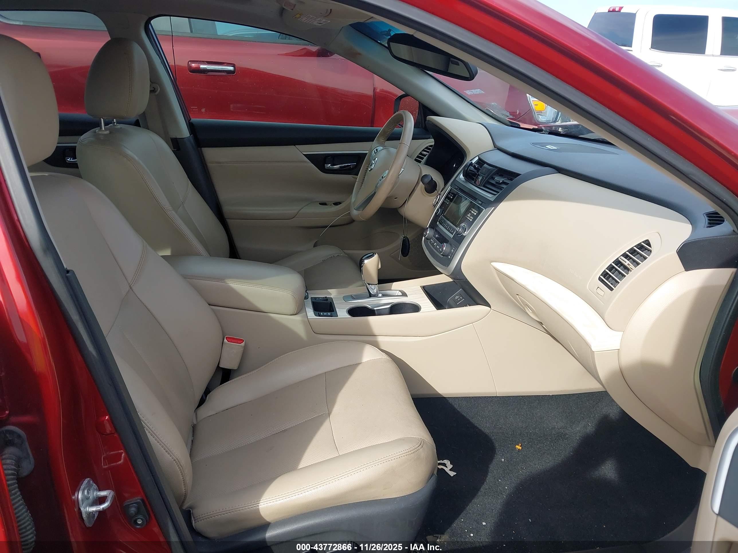 NISSAN ALTIMA image 5