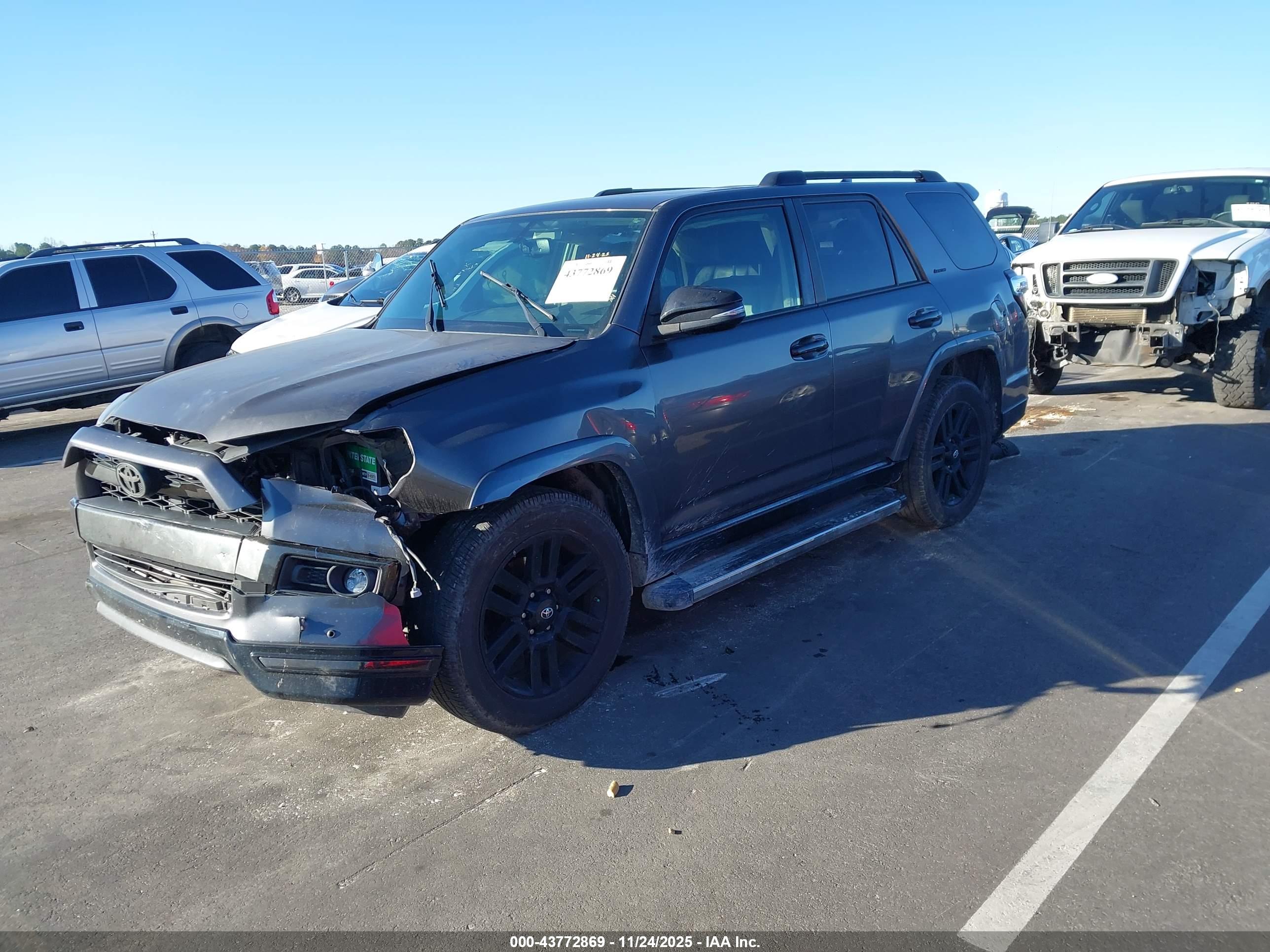 TOYOTA 4RUNNER image 2