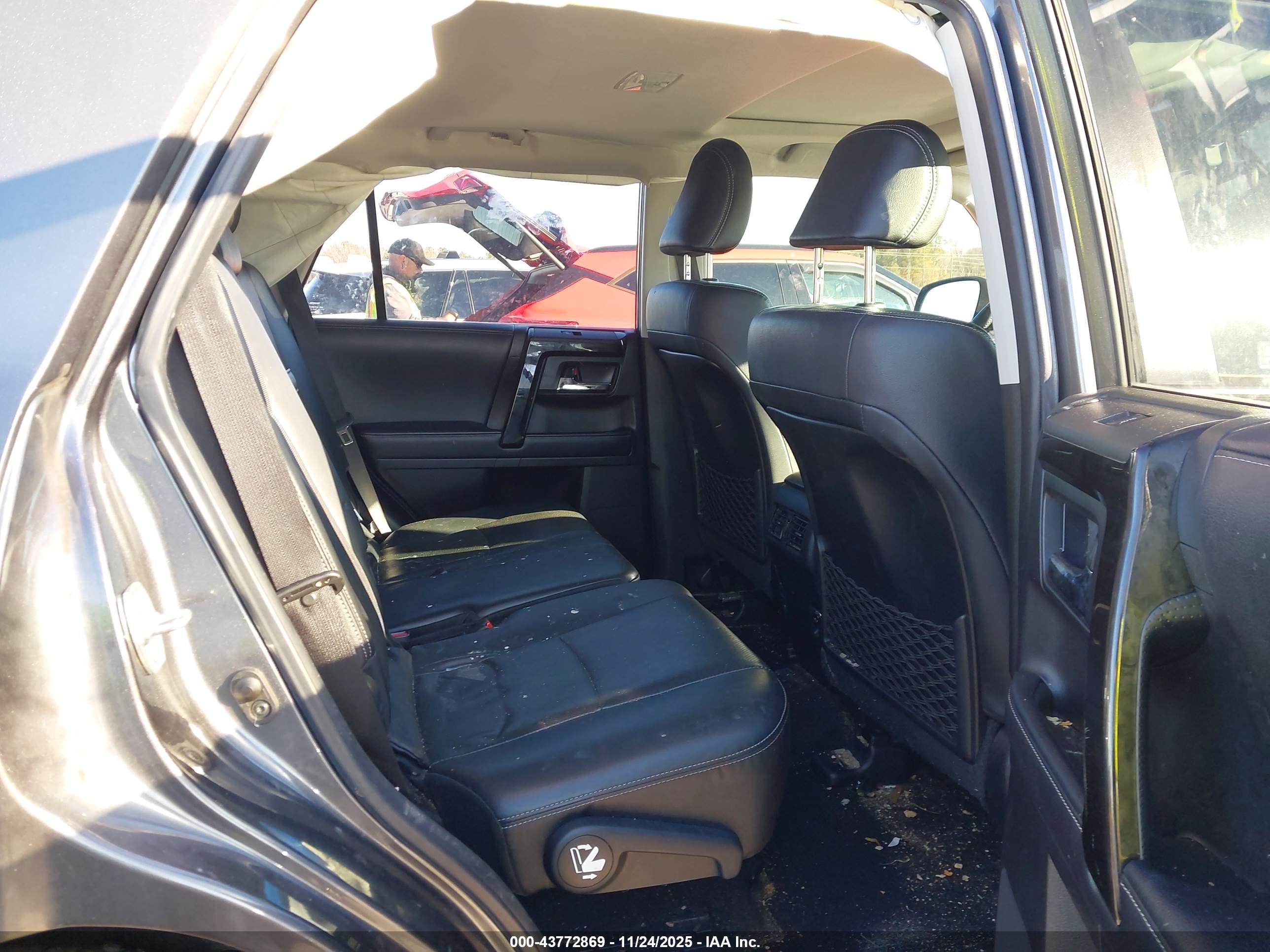 TOYOTA 4RUNNER image 8