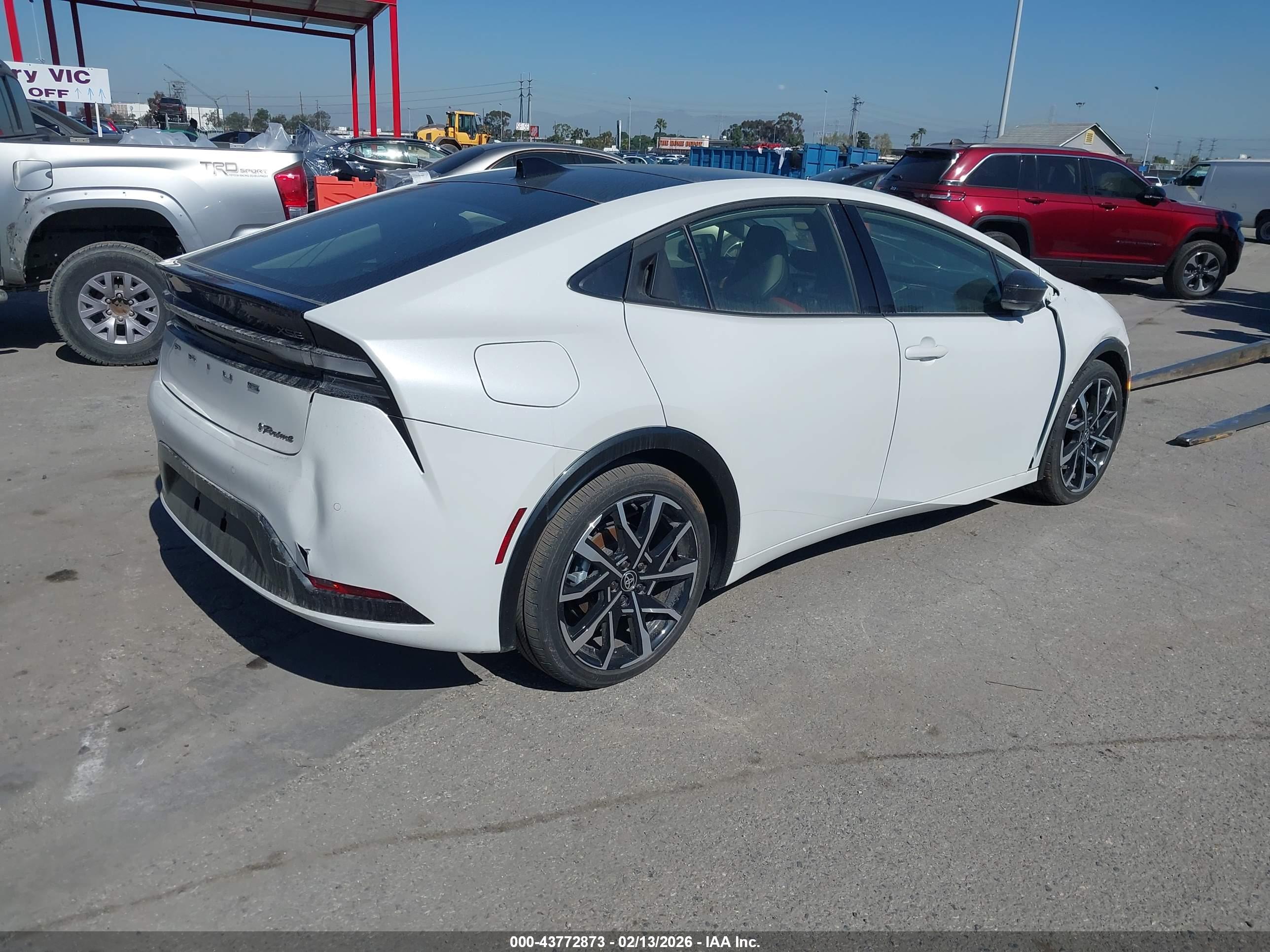 TOYOTA PRIUS image 4