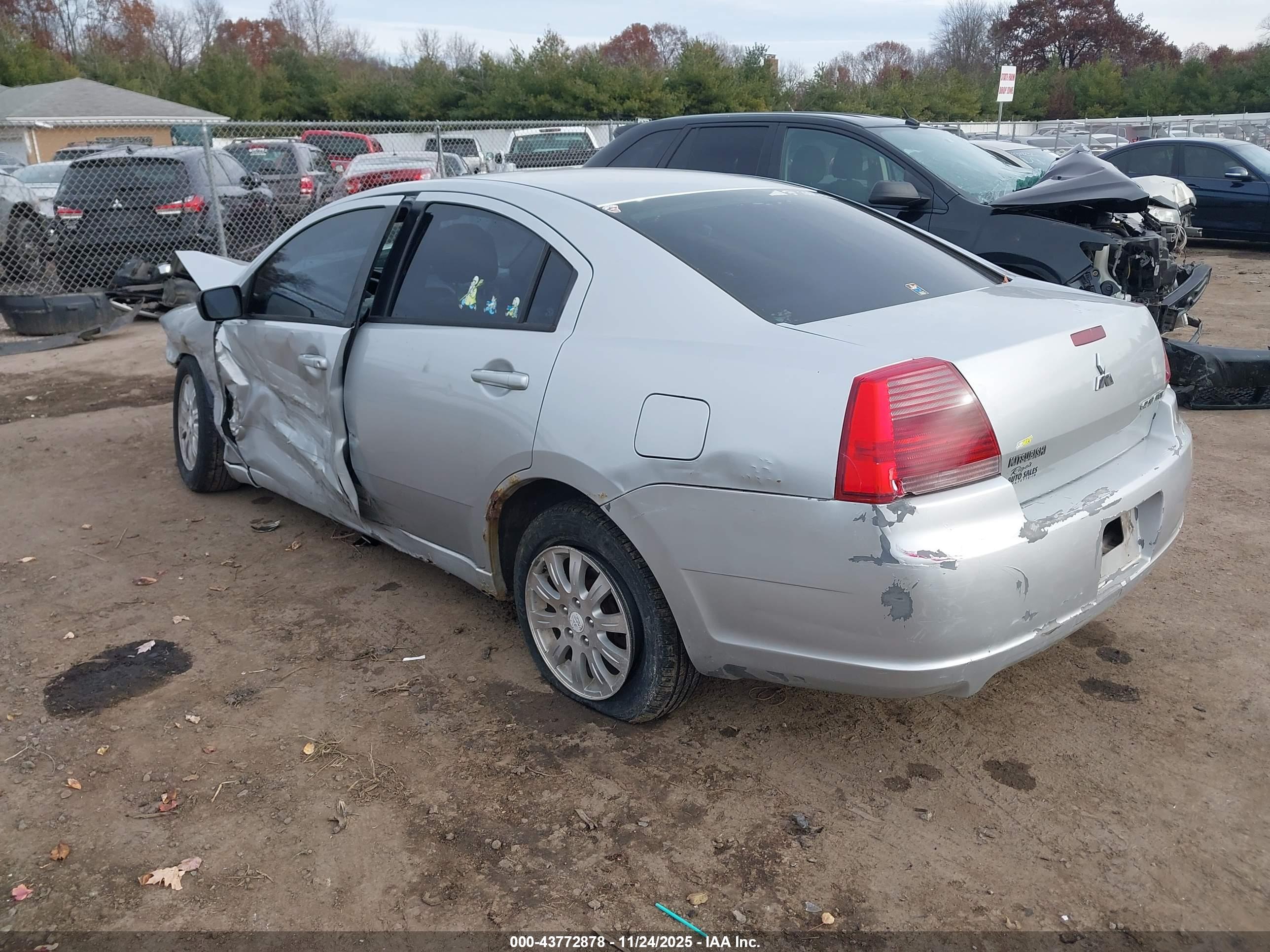 MITSUBISHI GALANT image 3
