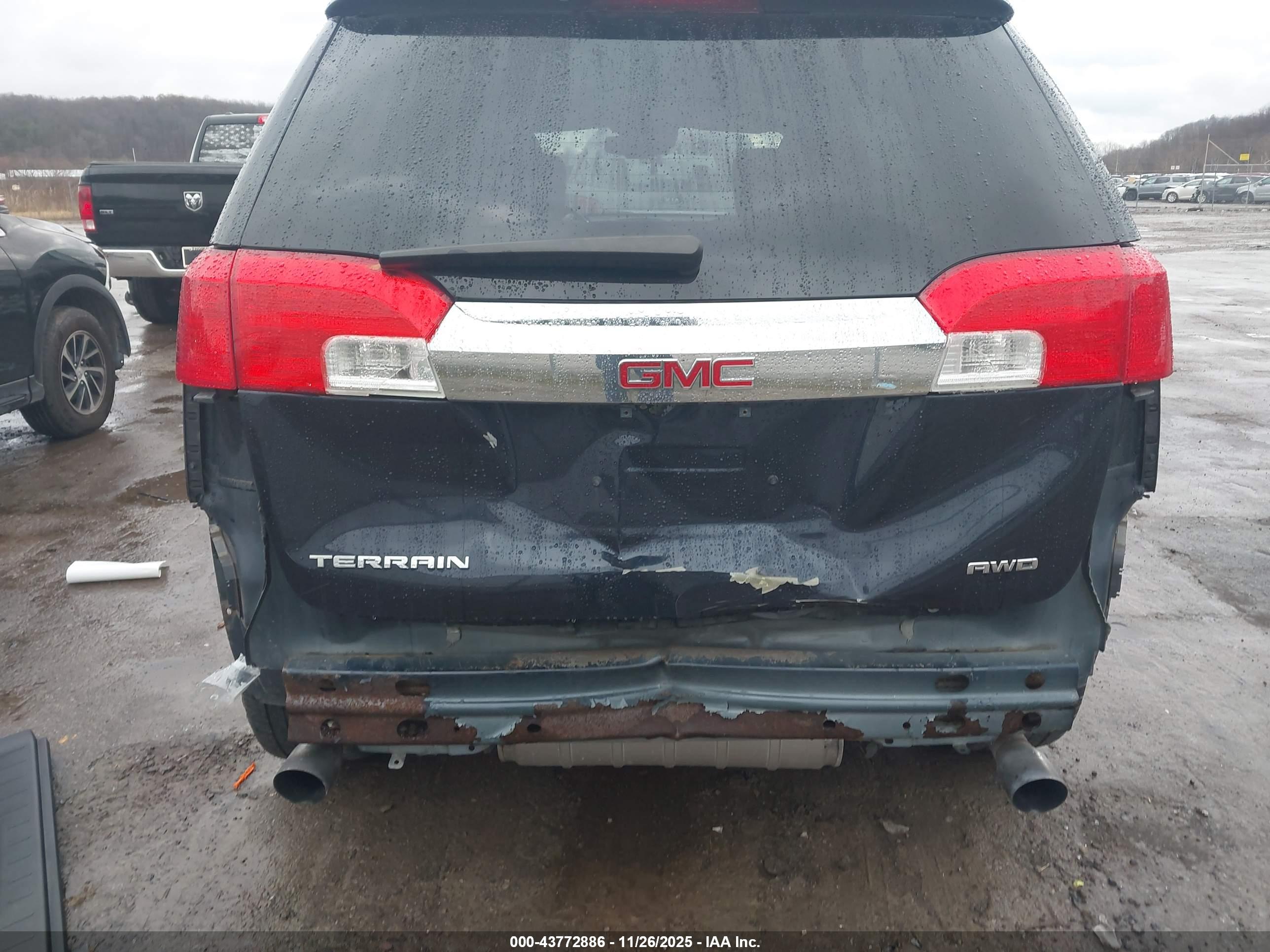 GMC TERRAIN image 6