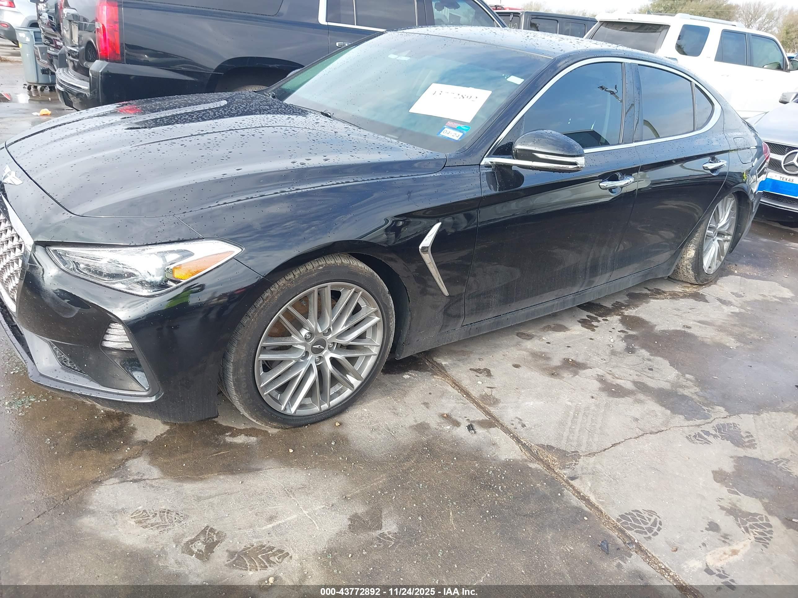 GENESIS G70 image 2