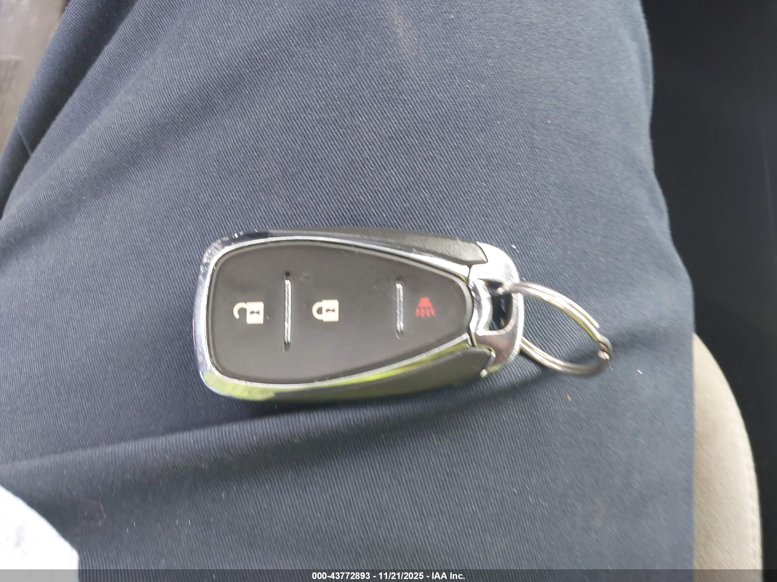 CHEVROLET EQUINOX image 11