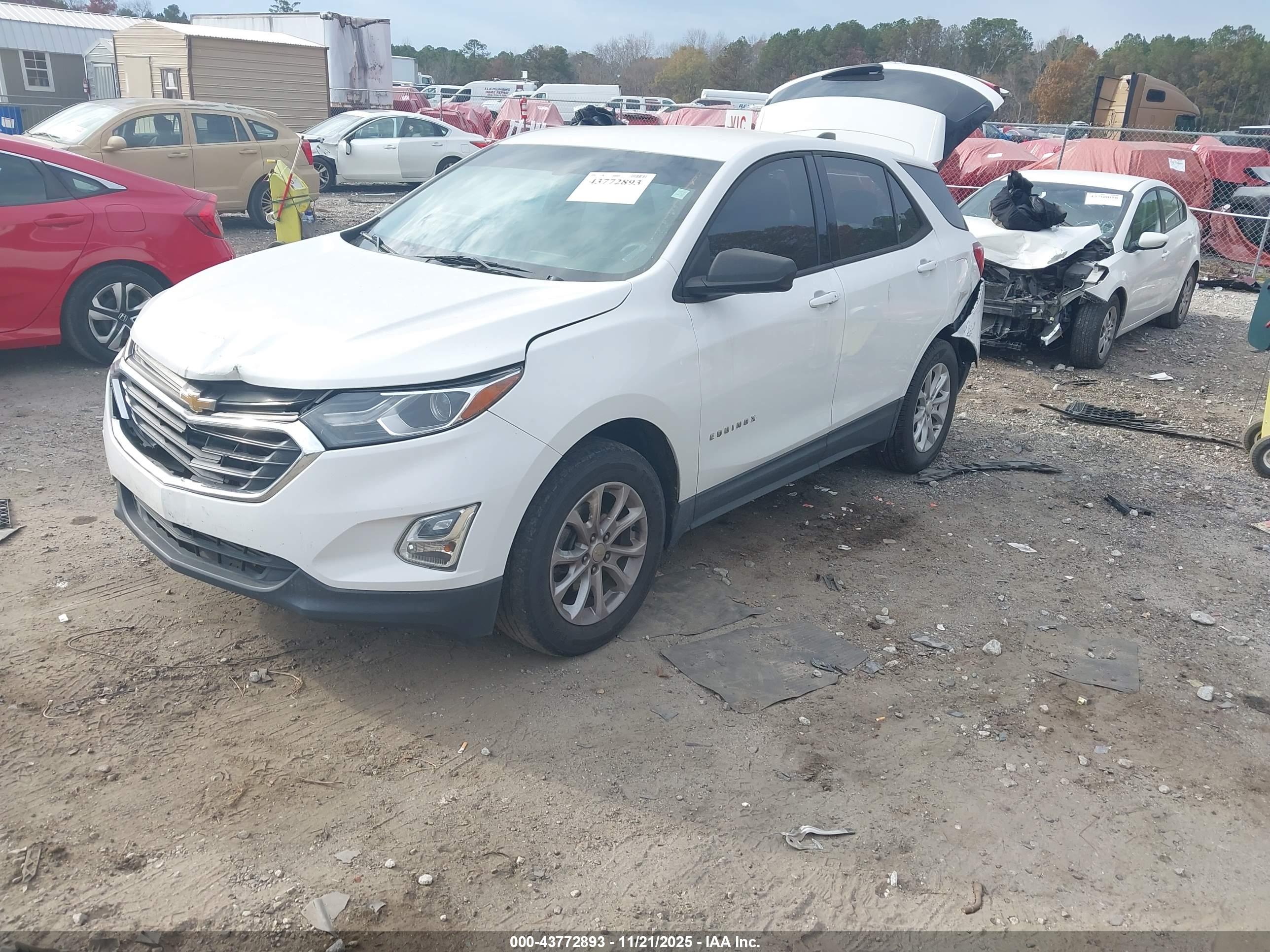CHEVROLET EQUINOX image 2