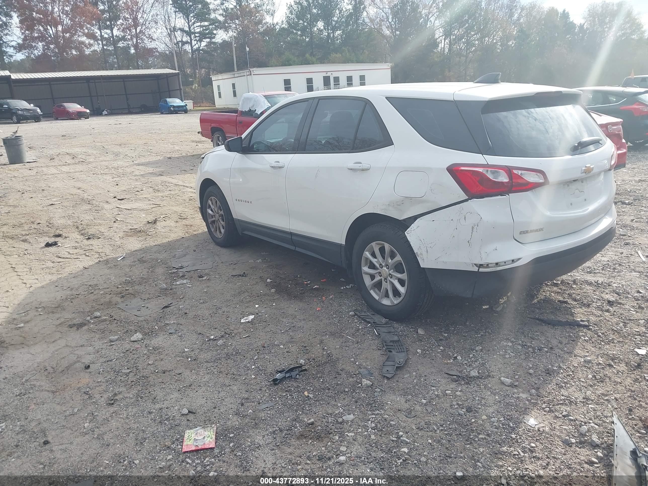 CHEVROLET EQUINOX image 3