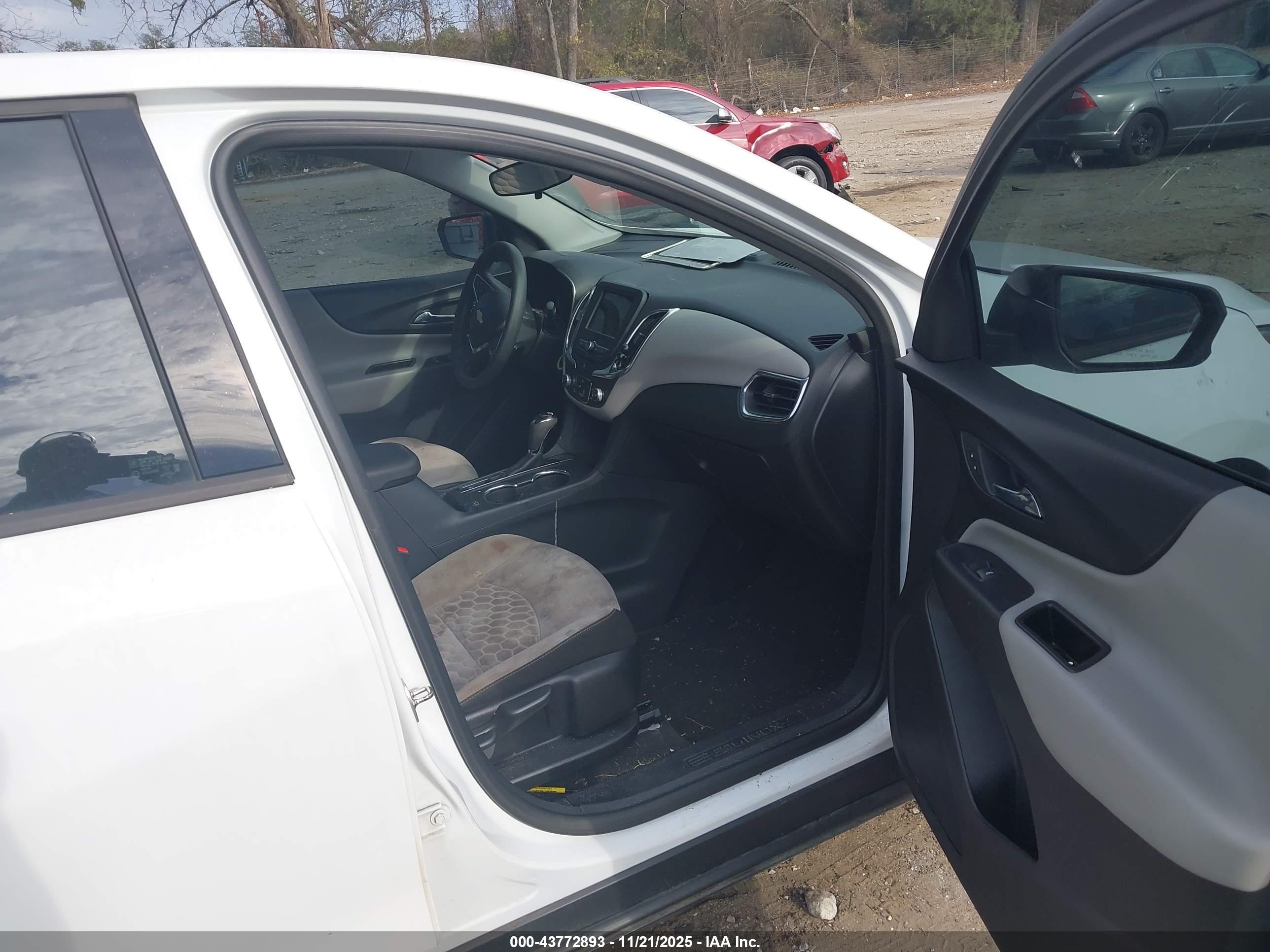 CHEVROLET EQUINOX image 5