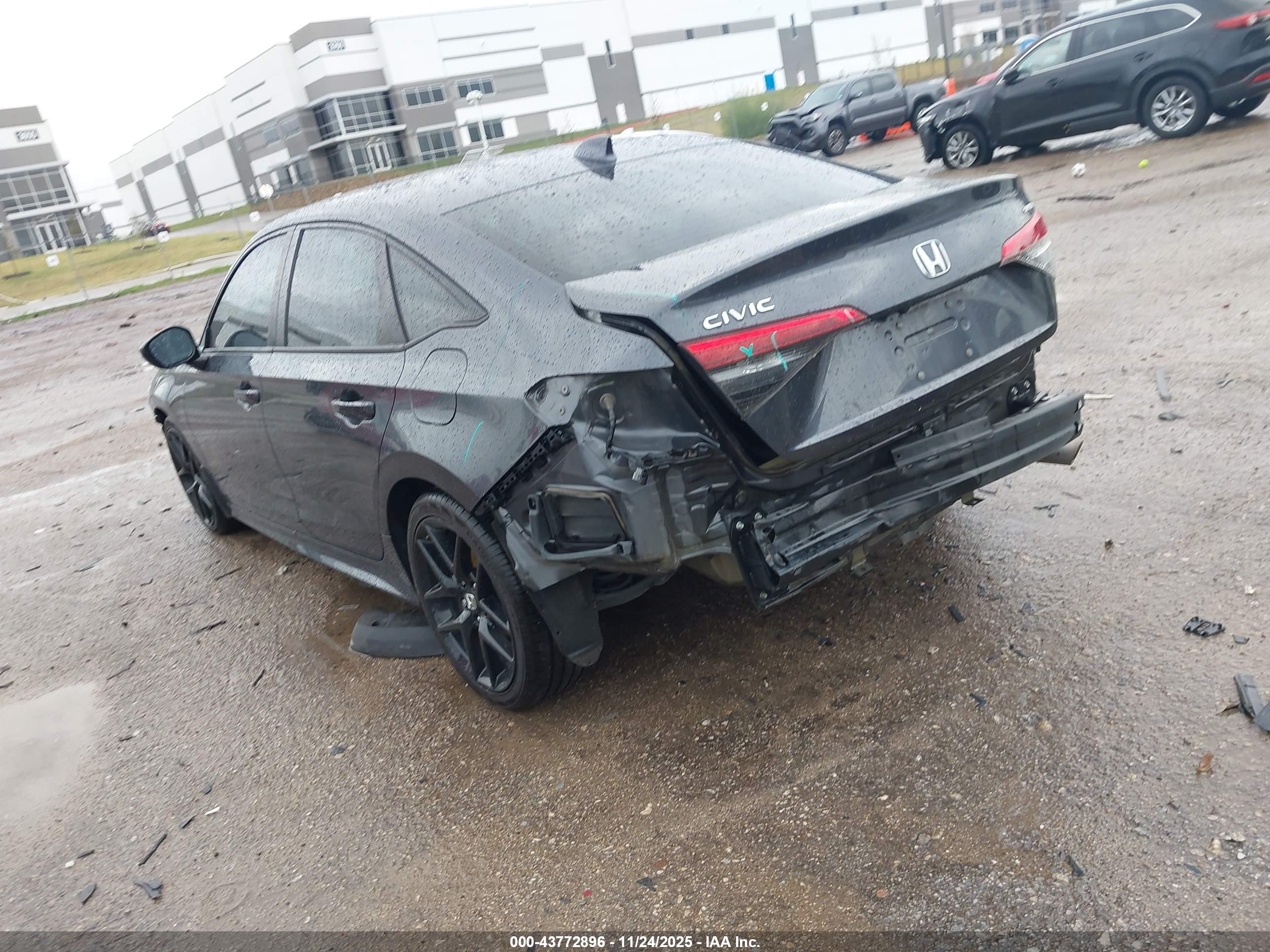 HONDA CIVIC image 3