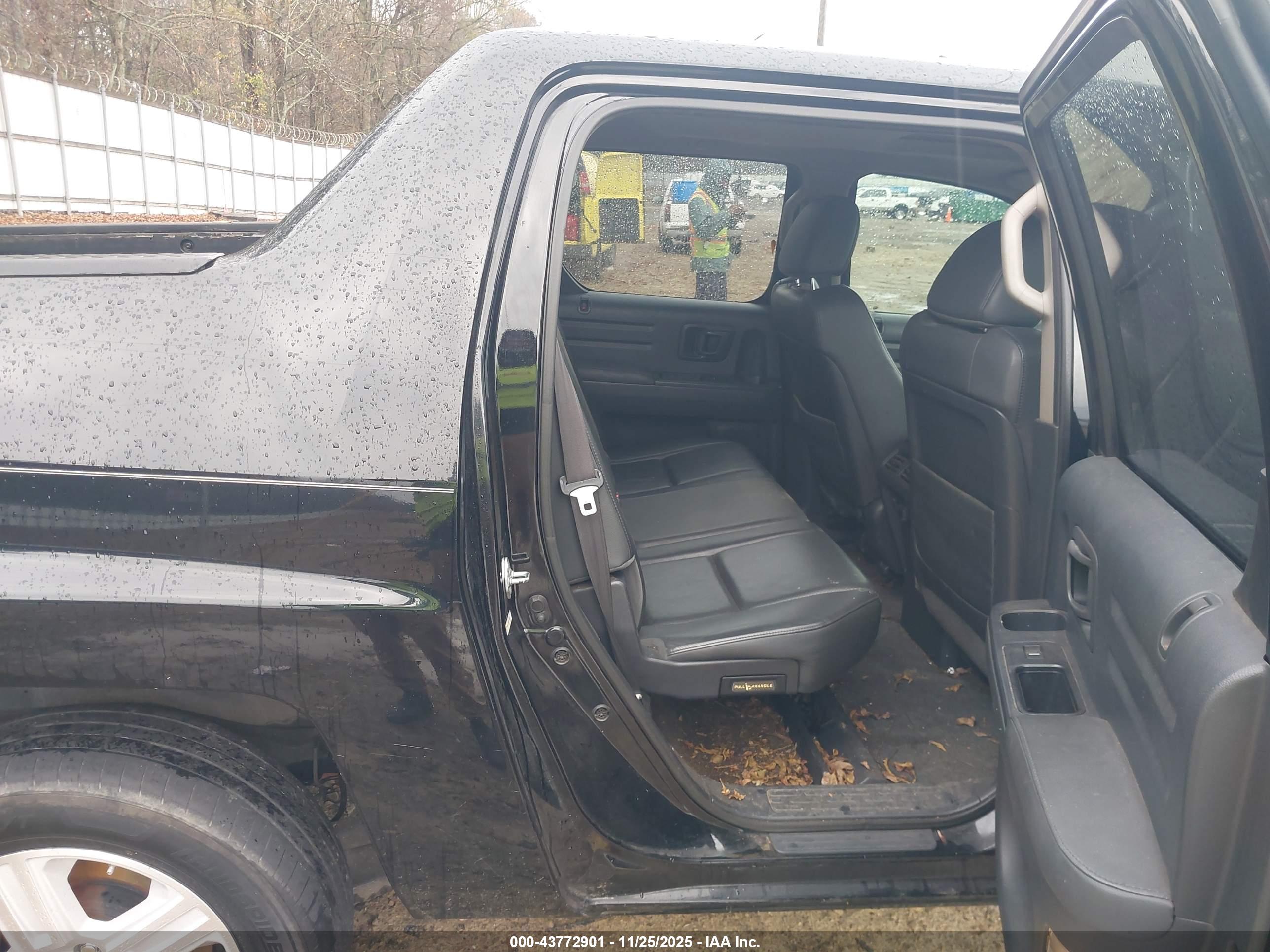 HONDA RIDGELINE image 8
