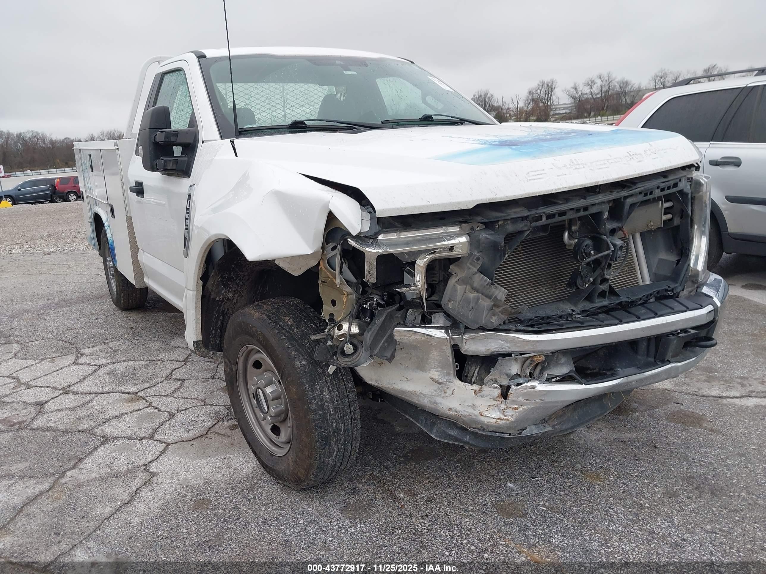 FORD F-250 image 6