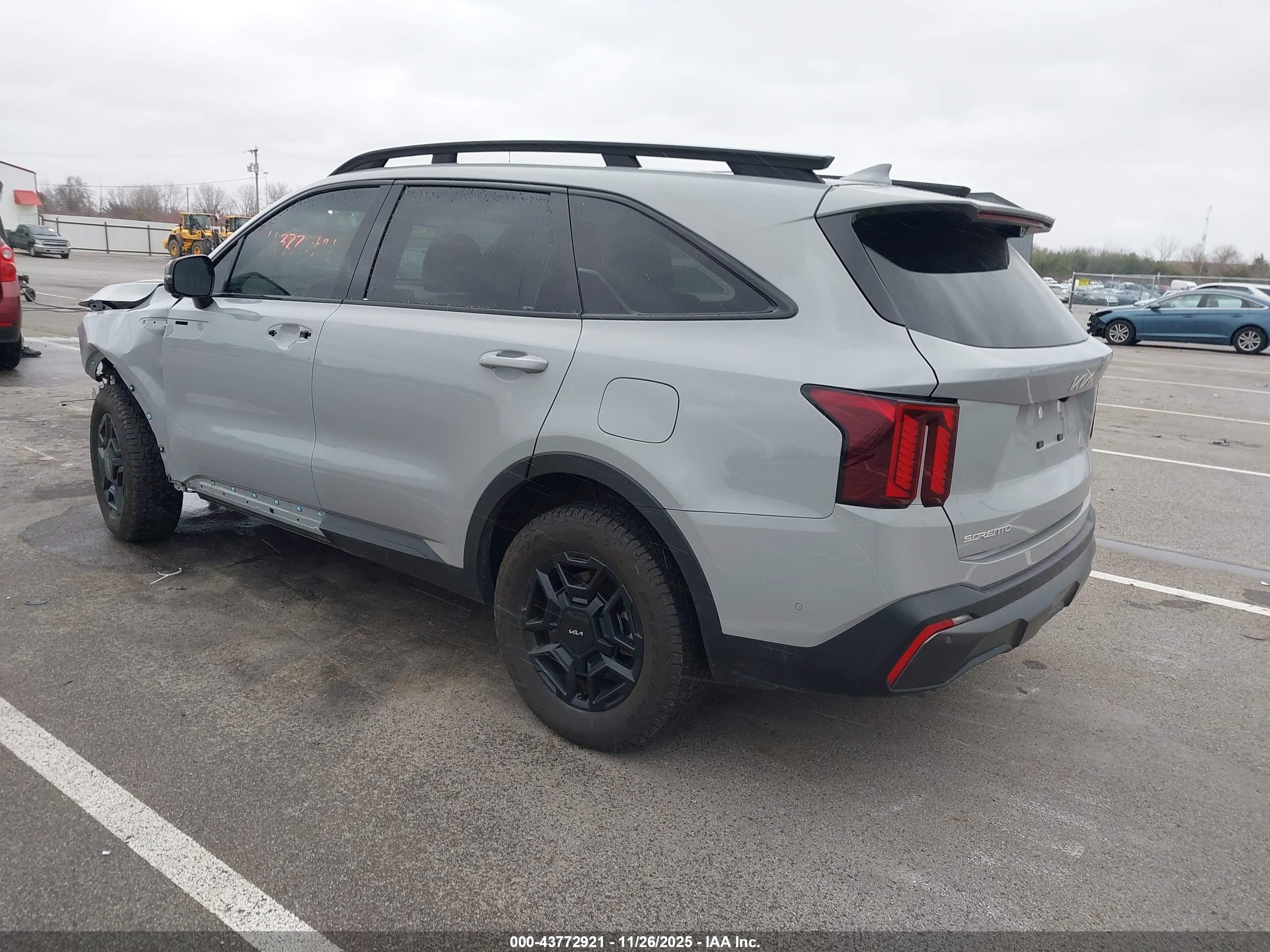 KIA SORENTO image 3