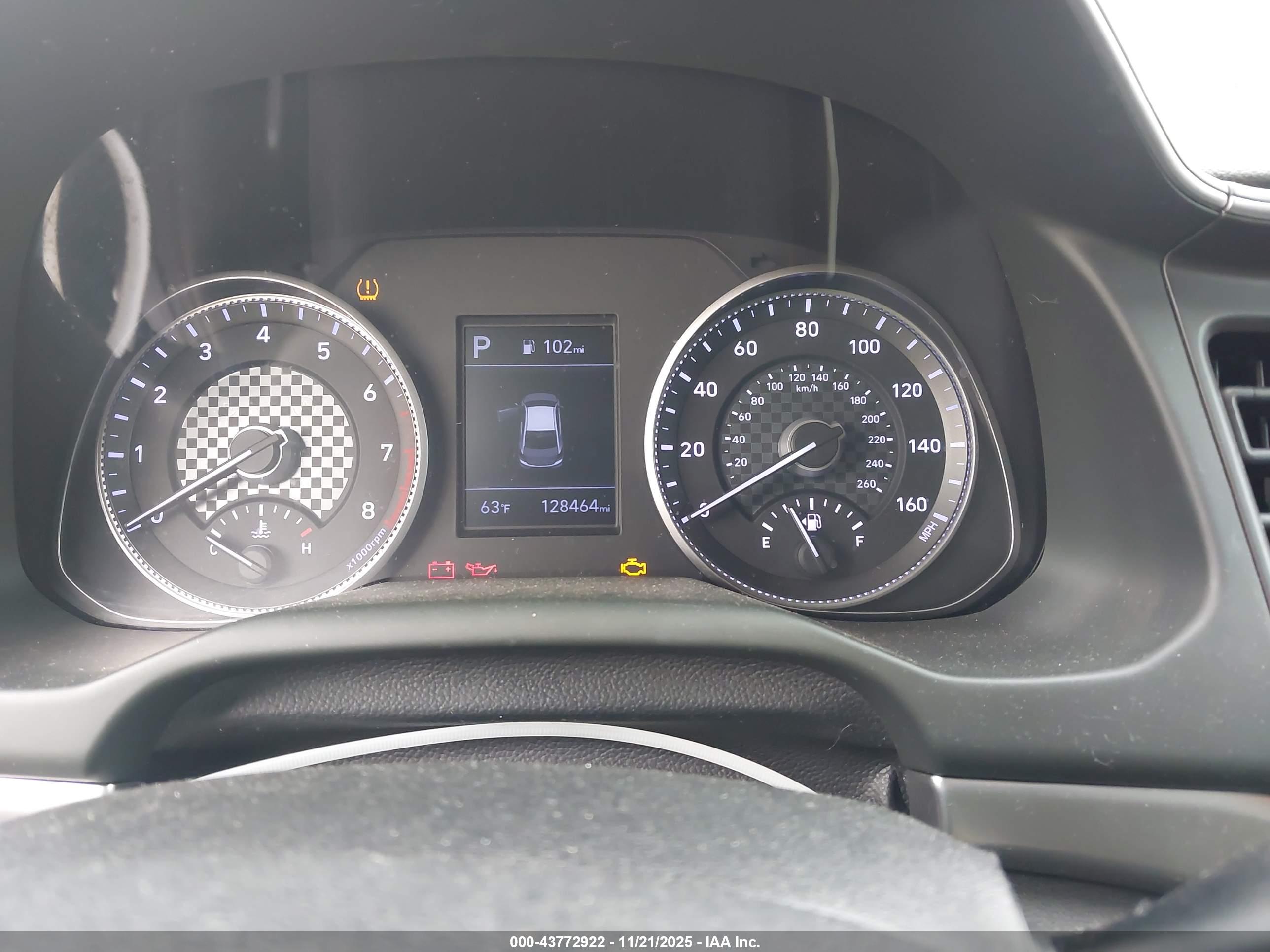 HYUNDAI ELANTRA image 7