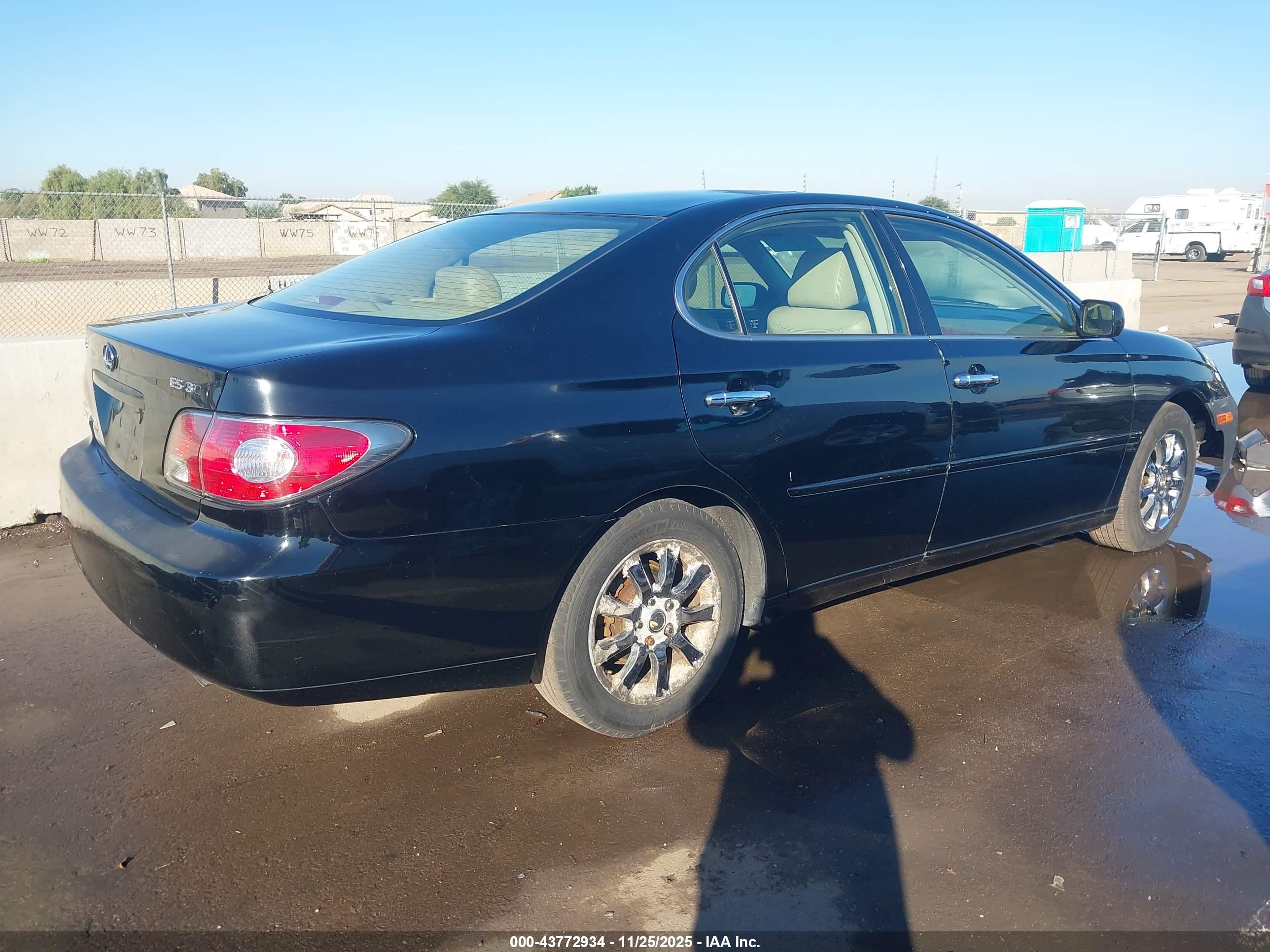 LEXUS ES image 4