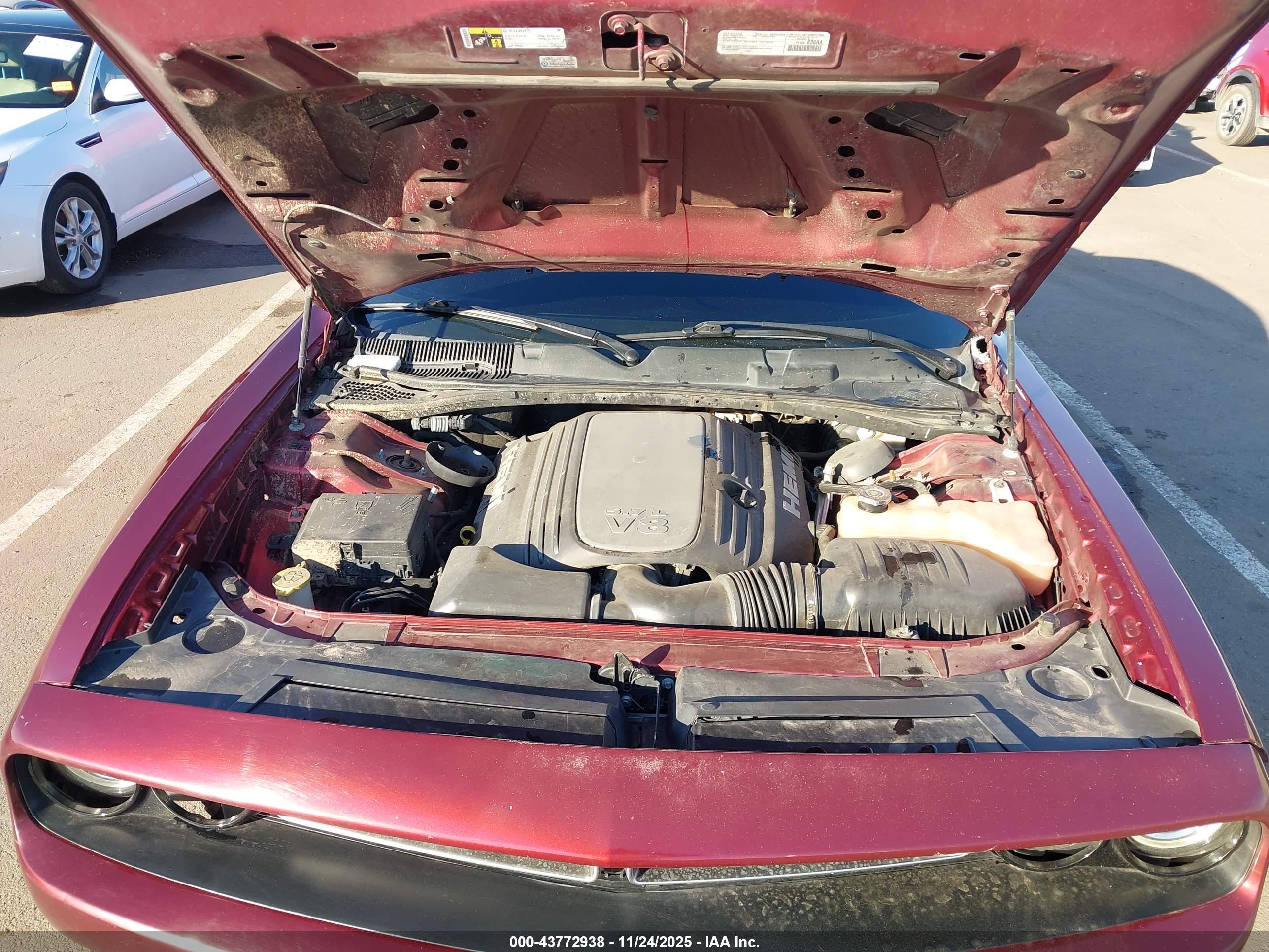 DODGE CHALLENGER image 10