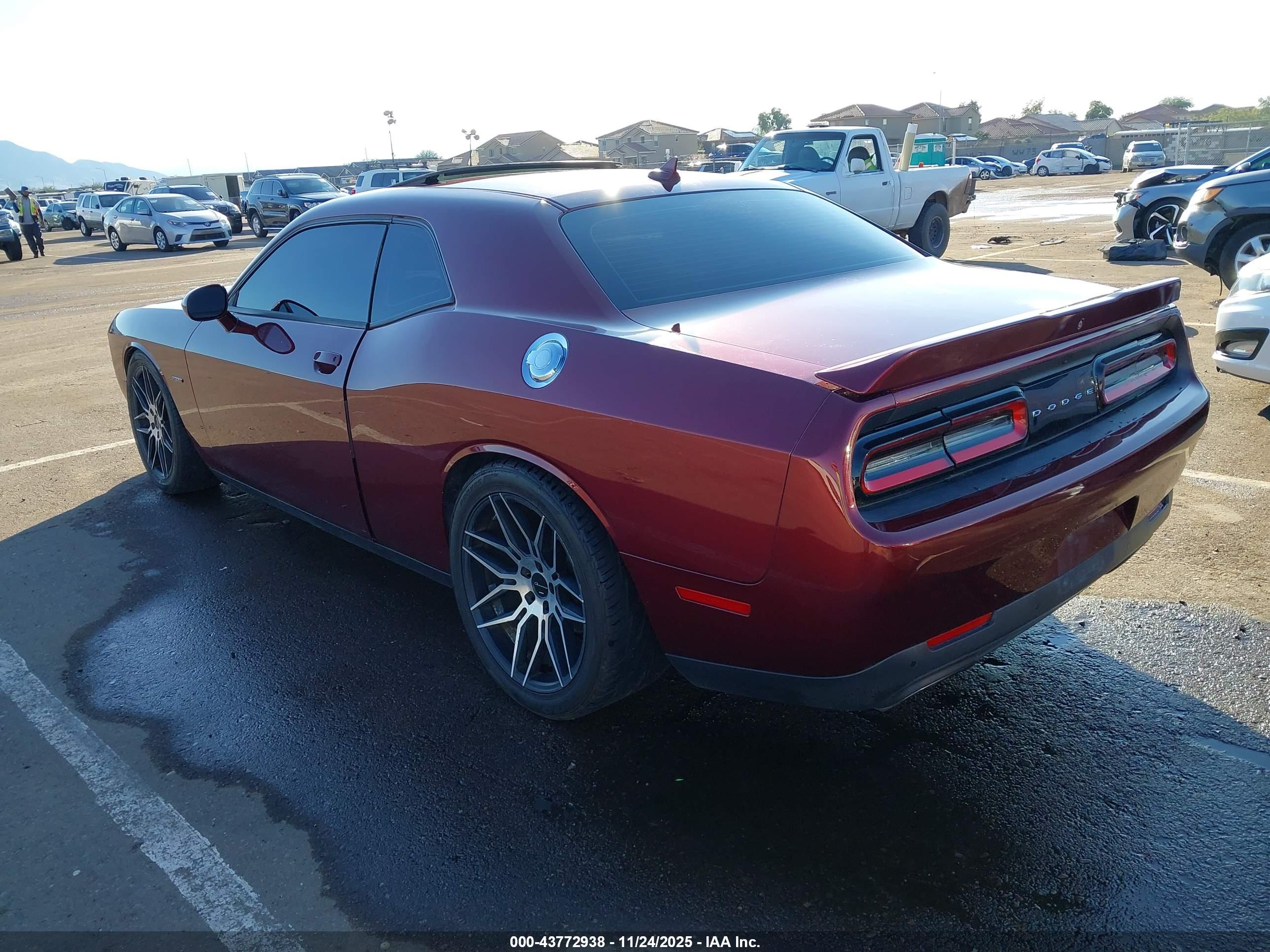 DODGE CHALLENGER image 3