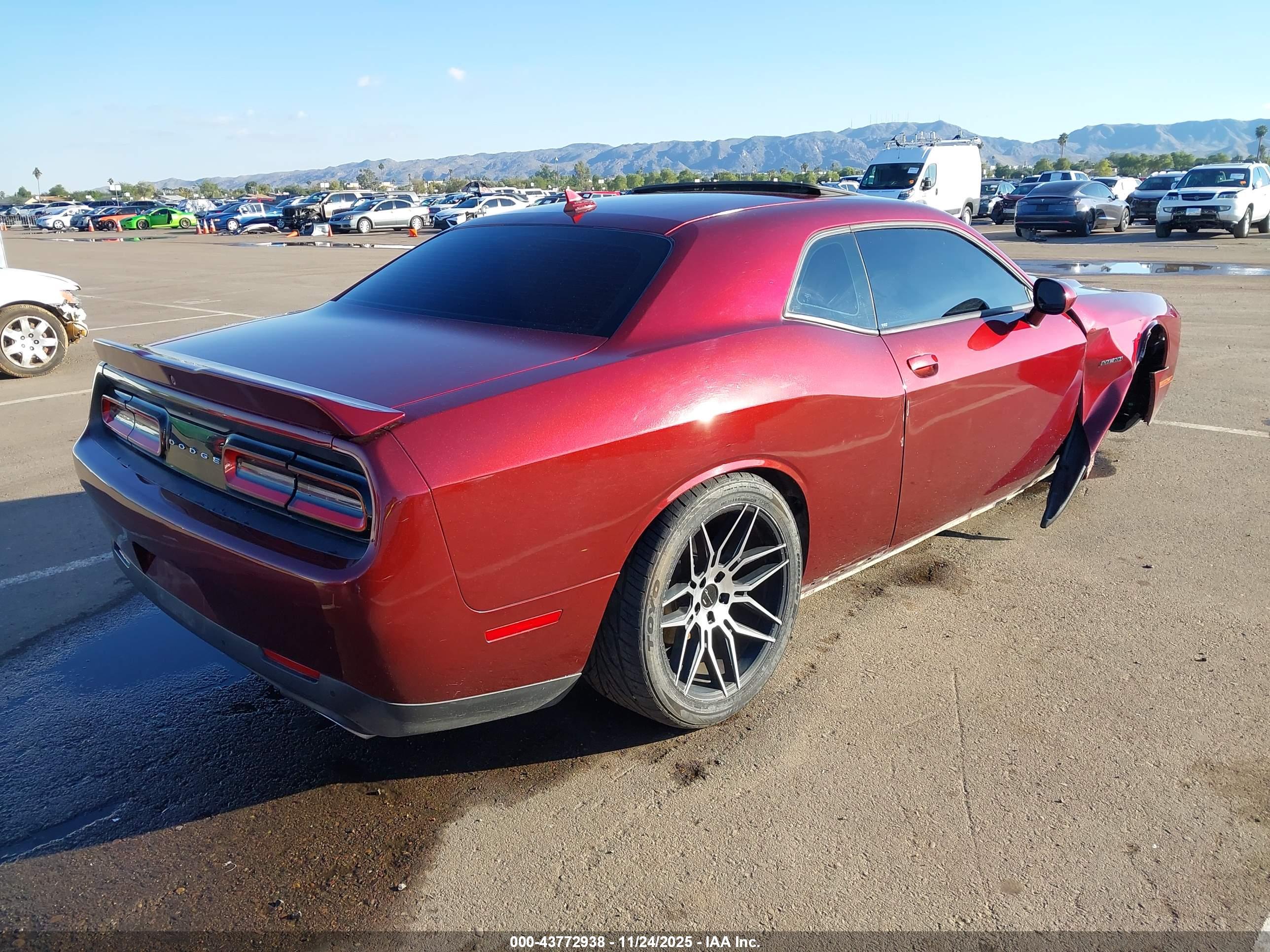 DODGE CHALLENGER image 4