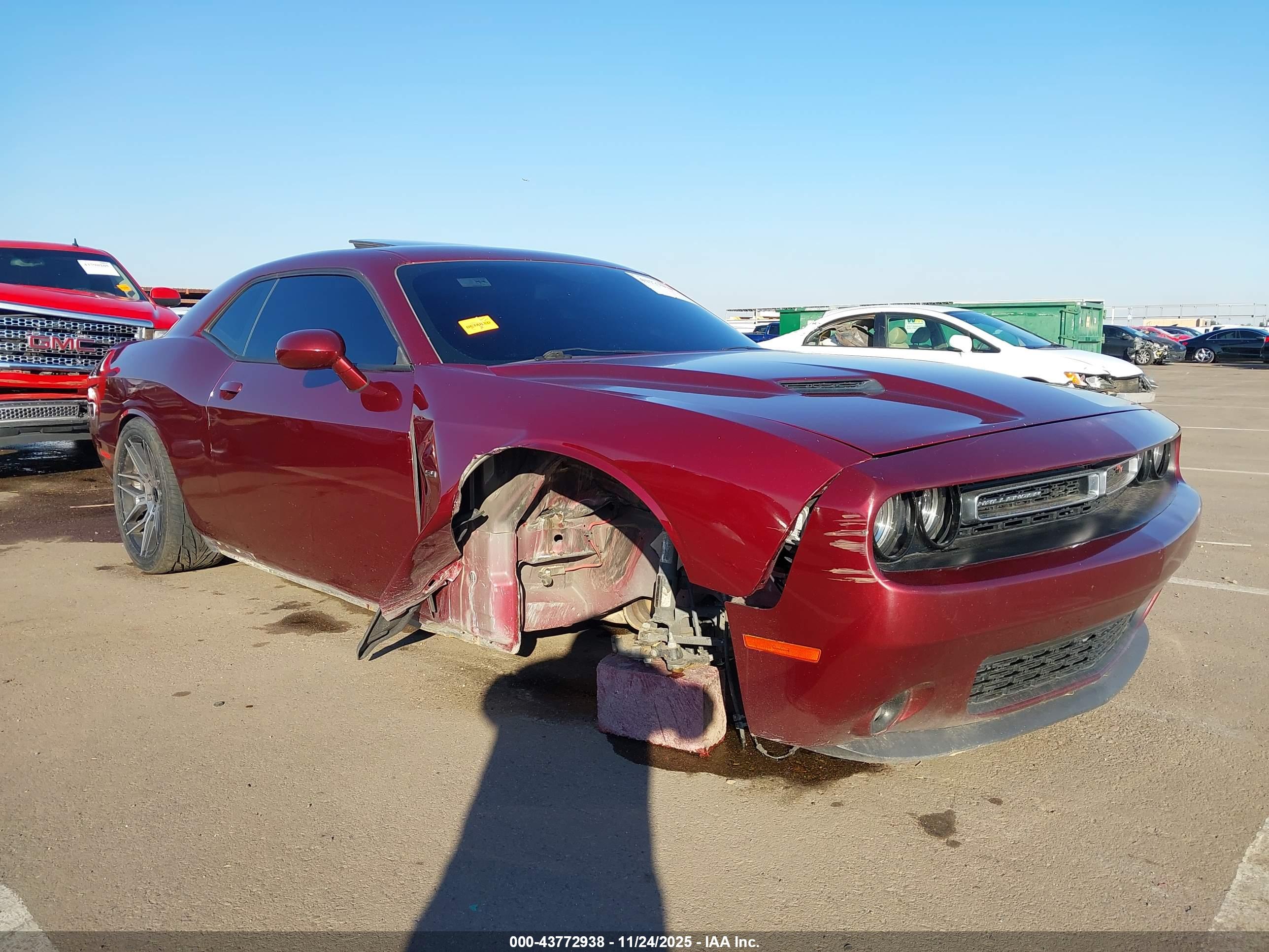 DODGE CHALLENGER image 6