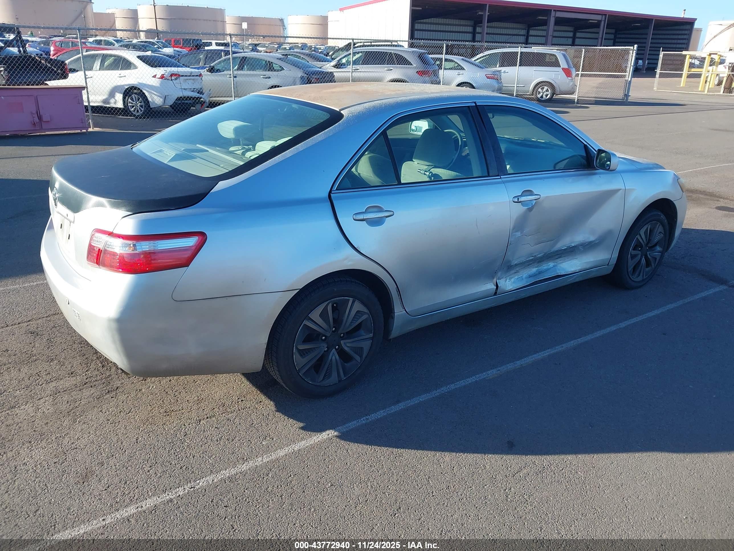 TOYOTA CAMRY image 4